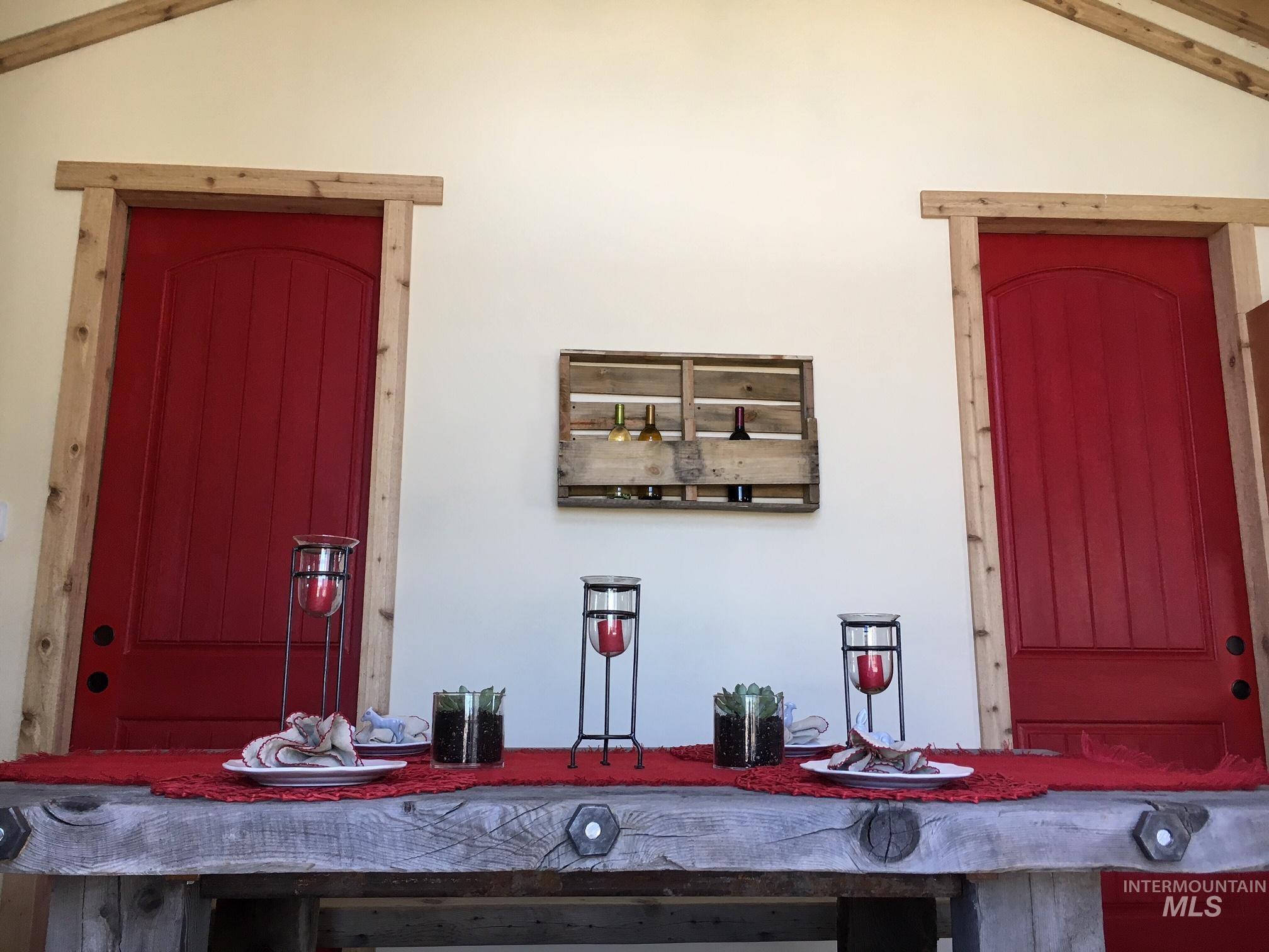 113 W Poplar, Fairfield, Idaho 83327, 2 Bedrooms, Business/Commercial For Sale, Price $310,000, 98950692