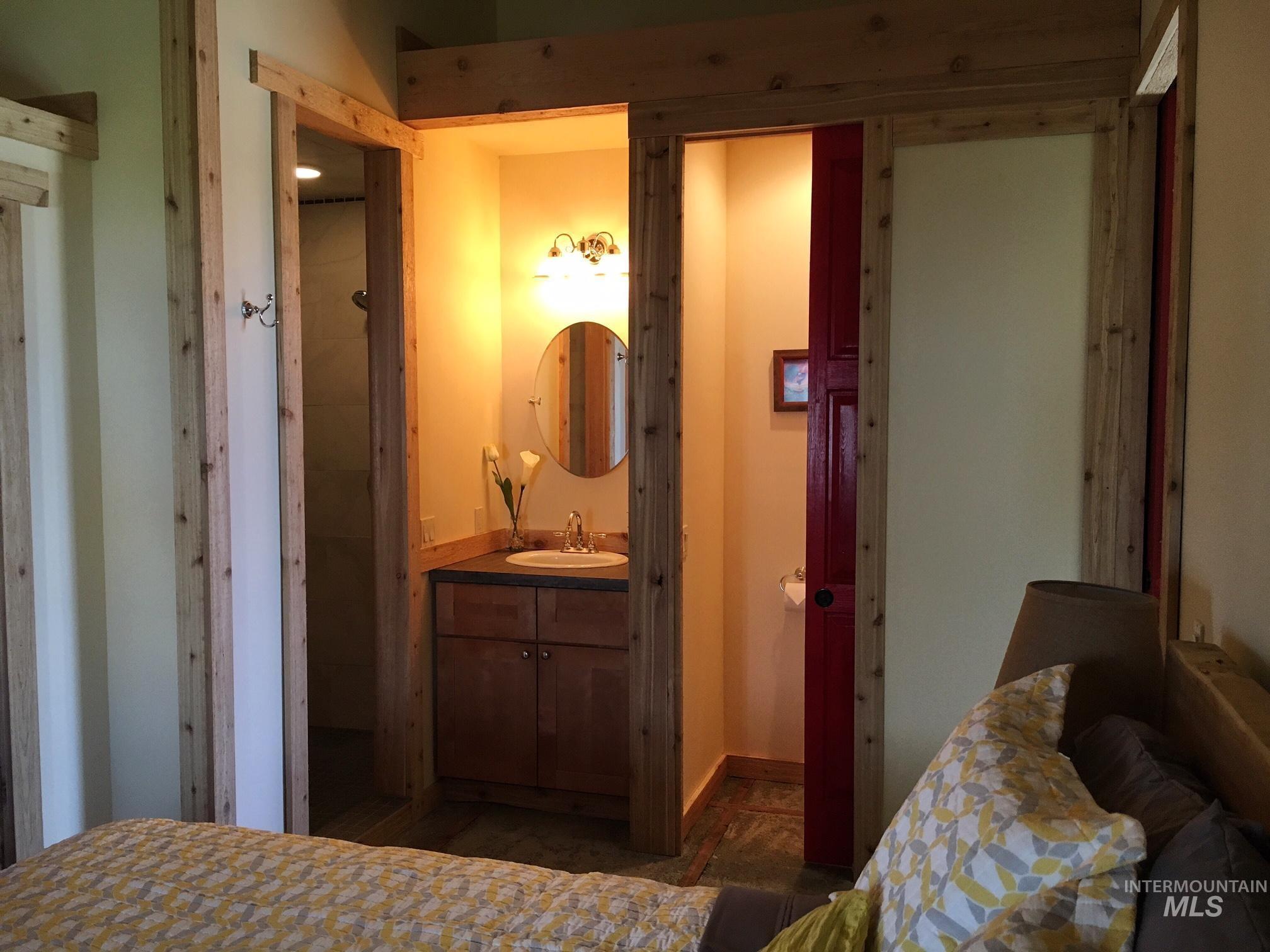 113 W Poplar, Fairfield, Idaho 83327, 2 Bedrooms, Business/Commercial For Sale, Price $310,000, 98950692