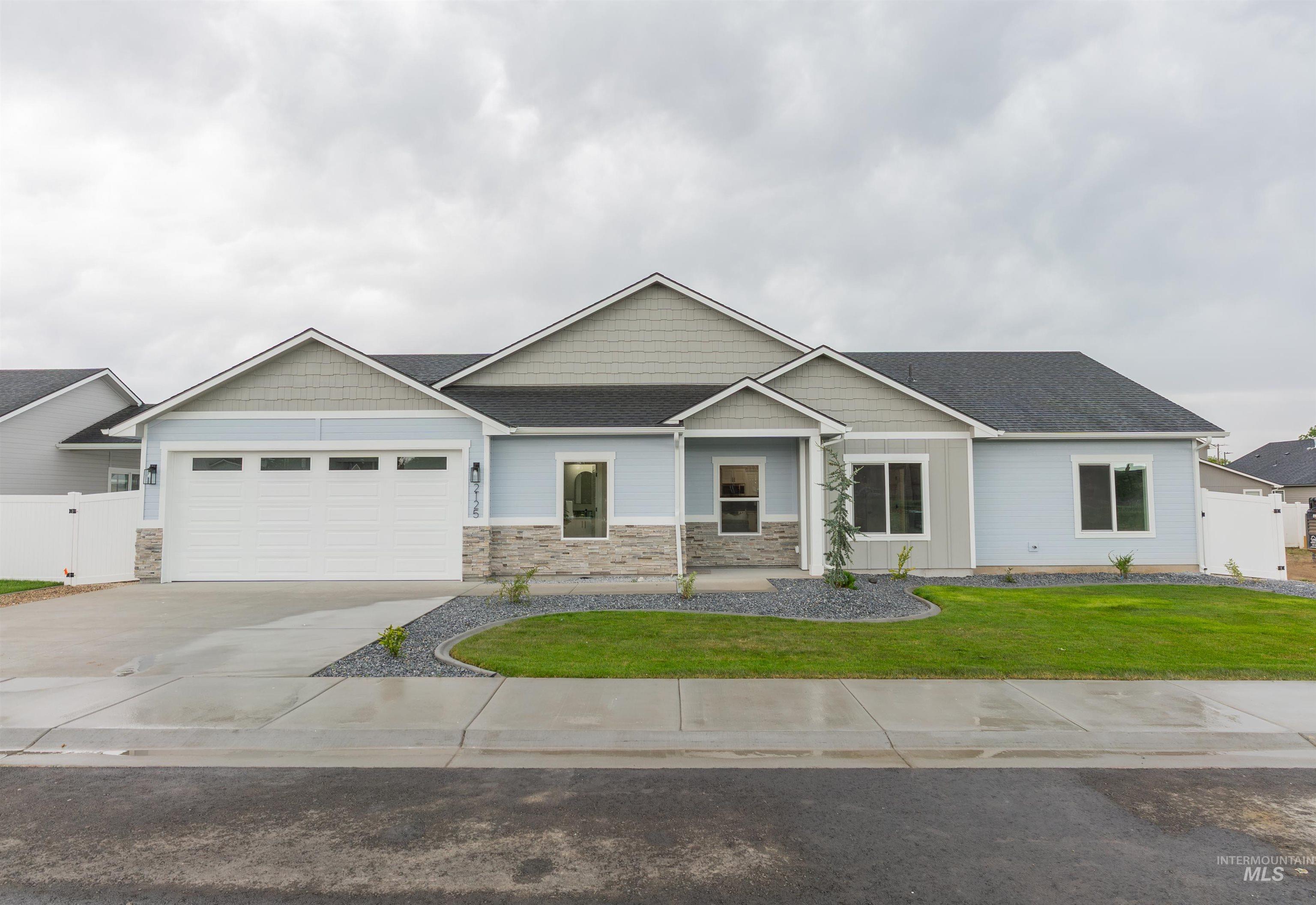 2125 Oxon St, Caldwell, Idaho 83605, 3 Bedrooms, 2.5 Bathrooms, Residential For Sale, Price $425,000, 98950715
