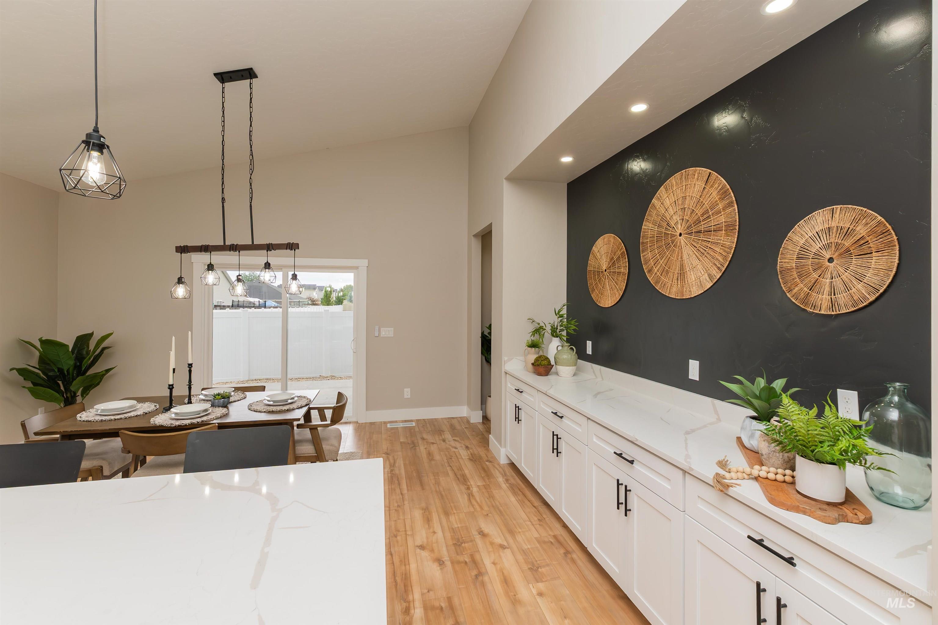 2125 Oxon St, Caldwell, Idaho 83605, 3 Bedrooms, 2.5 Bathrooms, Residential For Sale, Price $425,000, 98950715