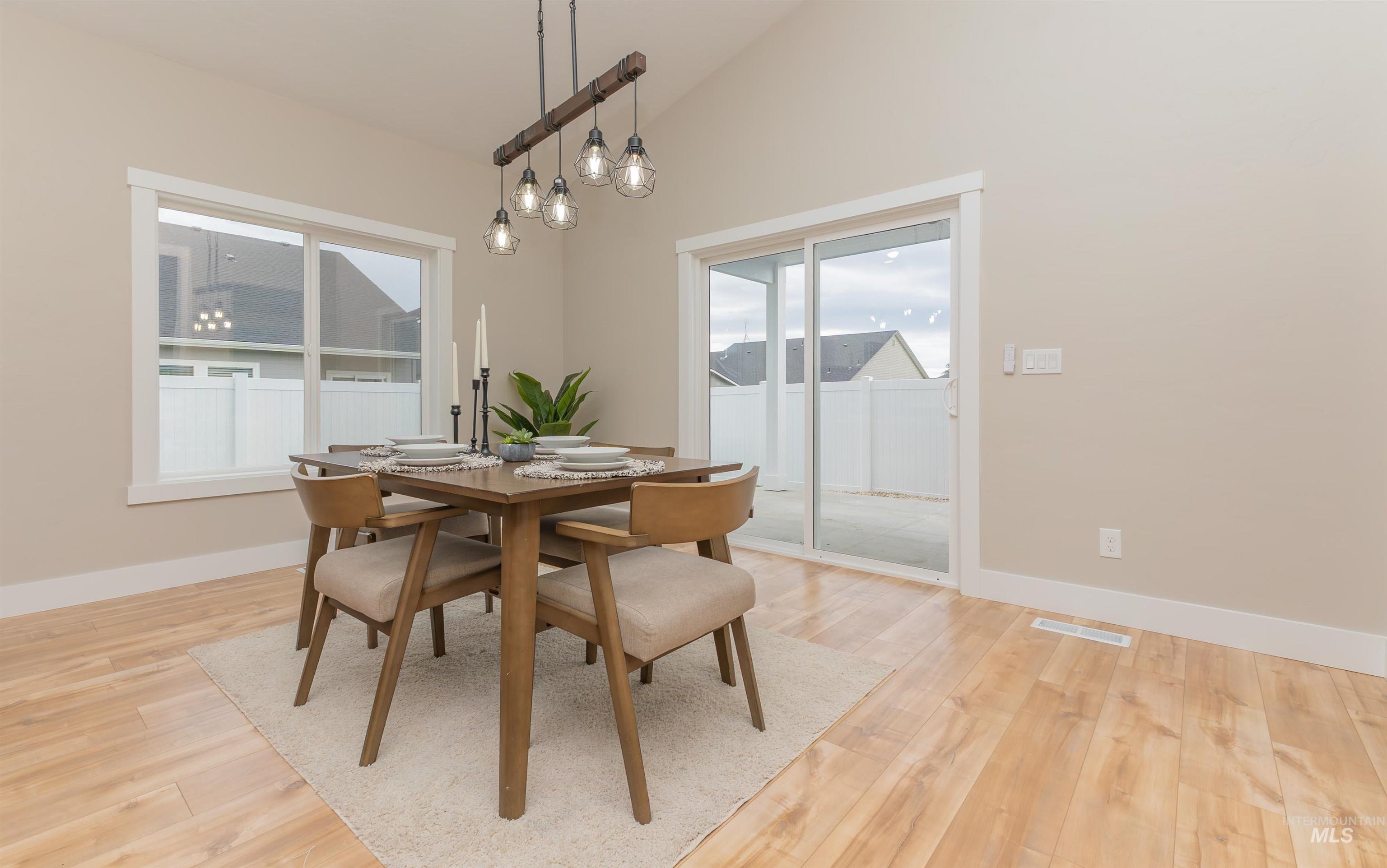 2125 Oxon St, Caldwell, Idaho 83605, 3 Bedrooms, 2.5 Bathrooms, Residential For Sale, Price $425,000, 98950715