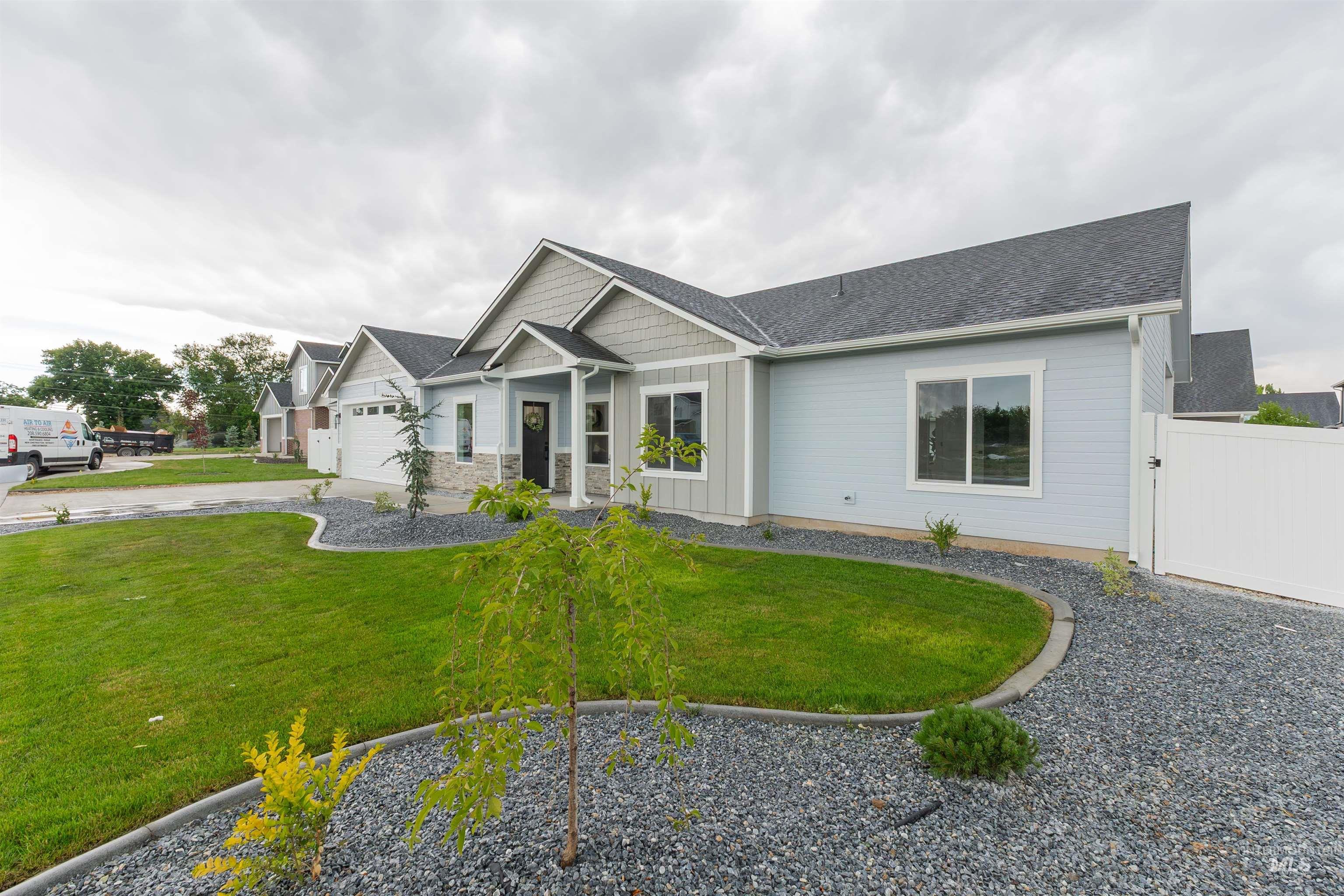 2125 Oxon St, Caldwell, Idaho 83605, 3 Bedrooms, 2.5 Bathrooms, Residential For Sale, Price $425,000, 98950715