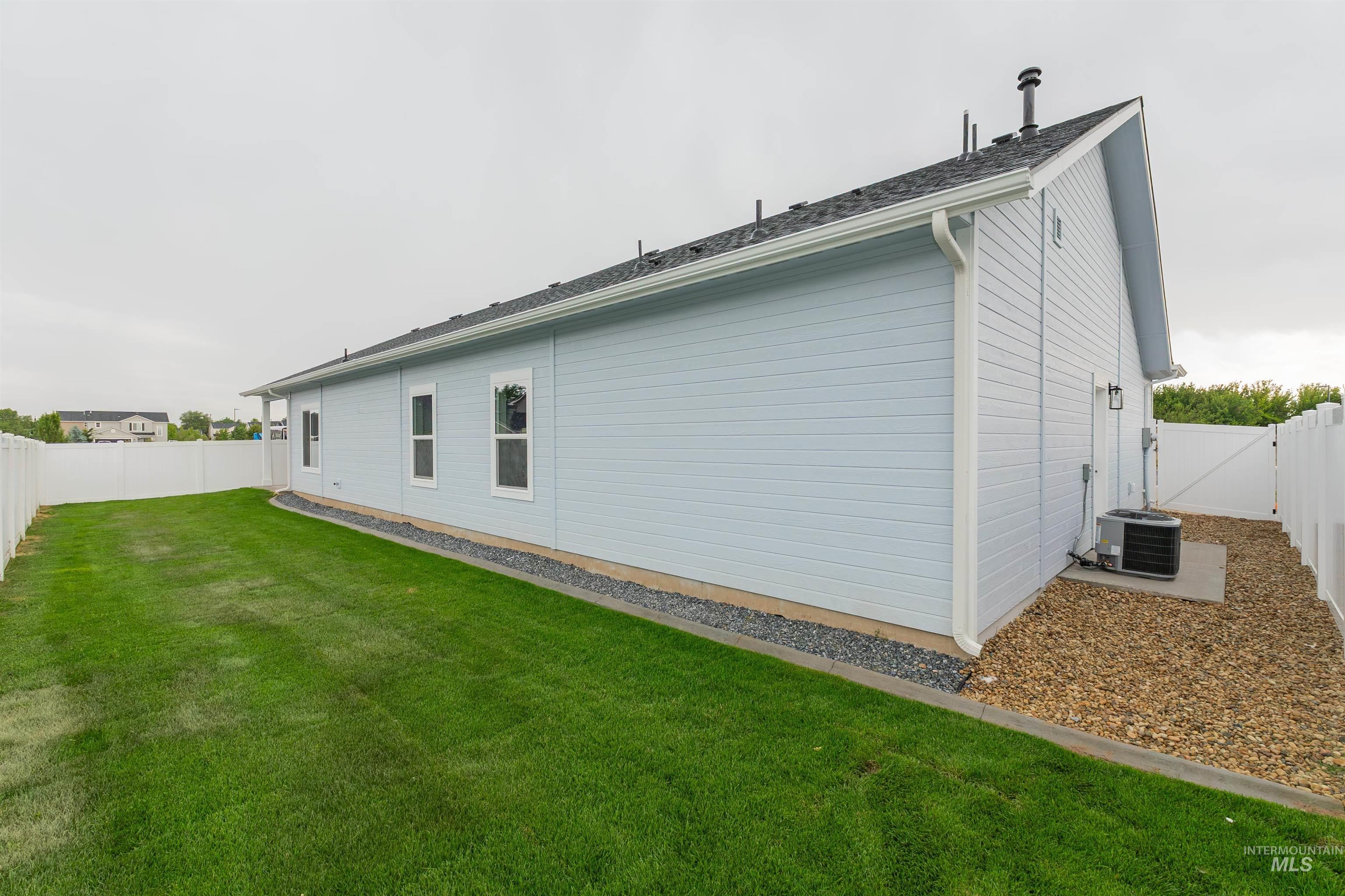 2125 Oxon St, Caldwell, Idaho 83605, 3 Bedrooms, 2.5 Bathrooms, Residential For Sale, Price $425,000, 98950715