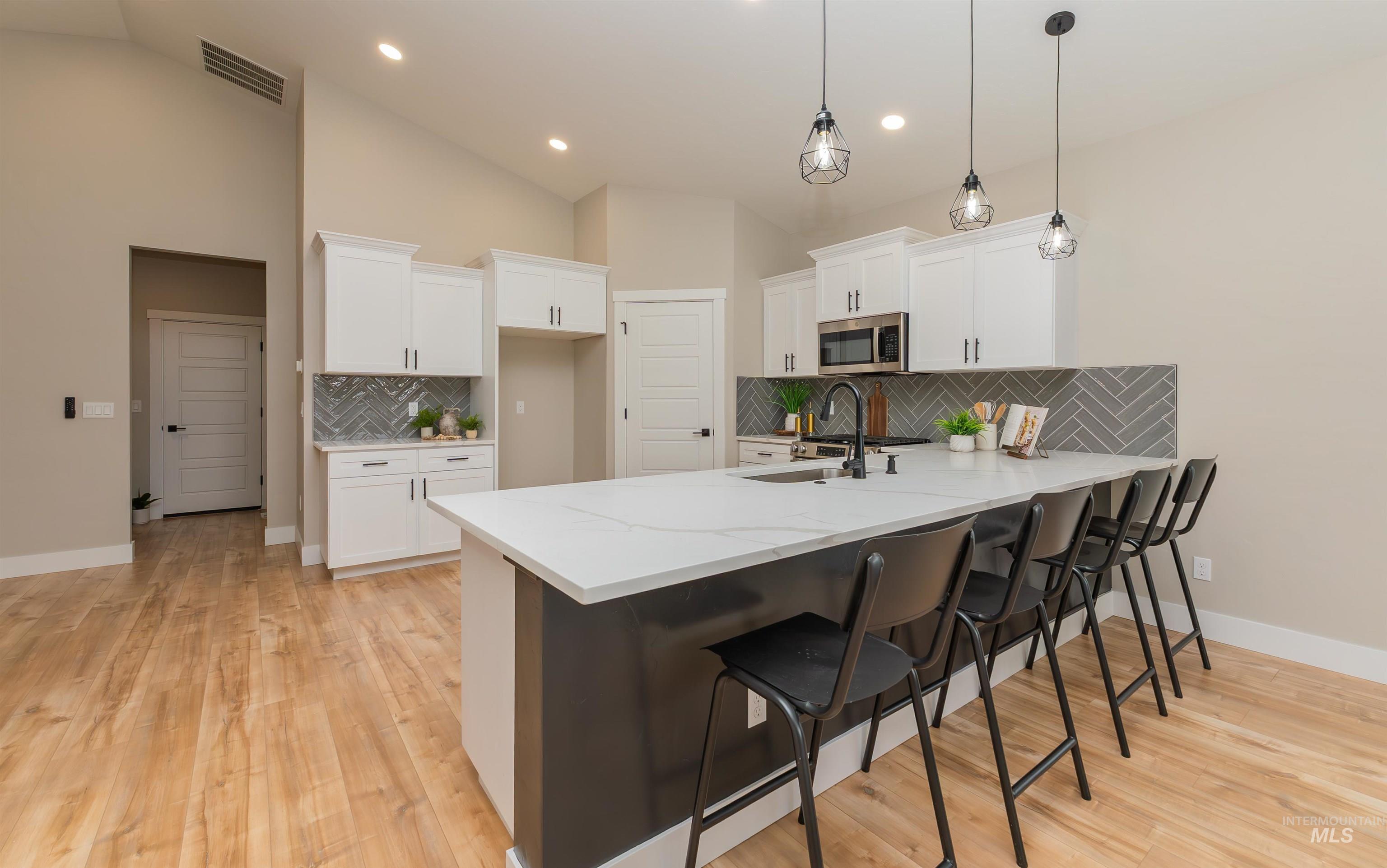 2125 Oxon St, Caldwell, Idaho 83605, 3 Bedrooms, 2.5 Bathrooms, Residential For Sale, Price $425,000, 98950715