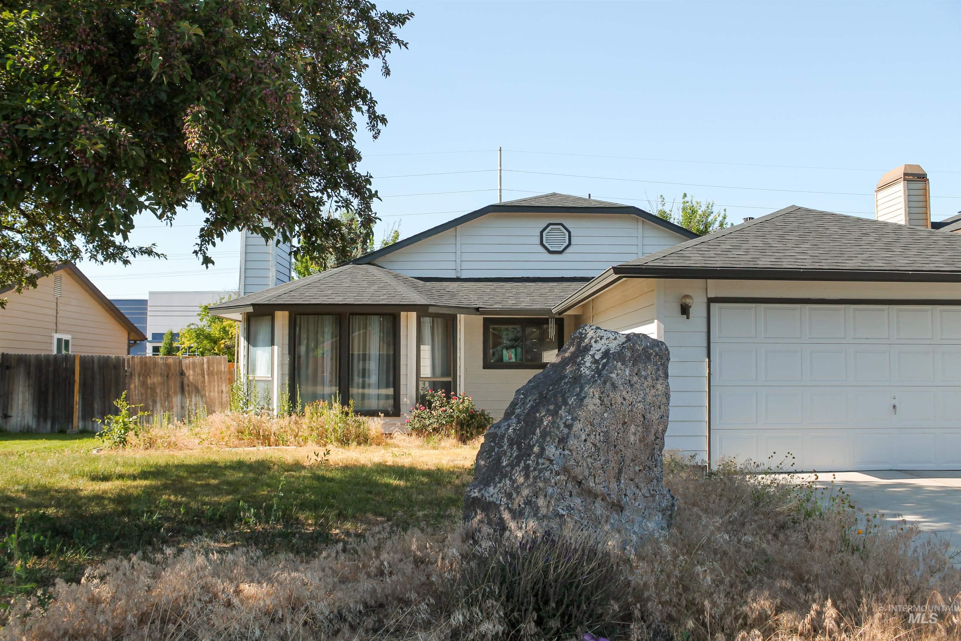 1396 W Crest Wood Dr, Meridian, Idaho 83642, 3 Bedrooms, 2 Bathrooms, Residential For Sale, Price $369,900, 98950726