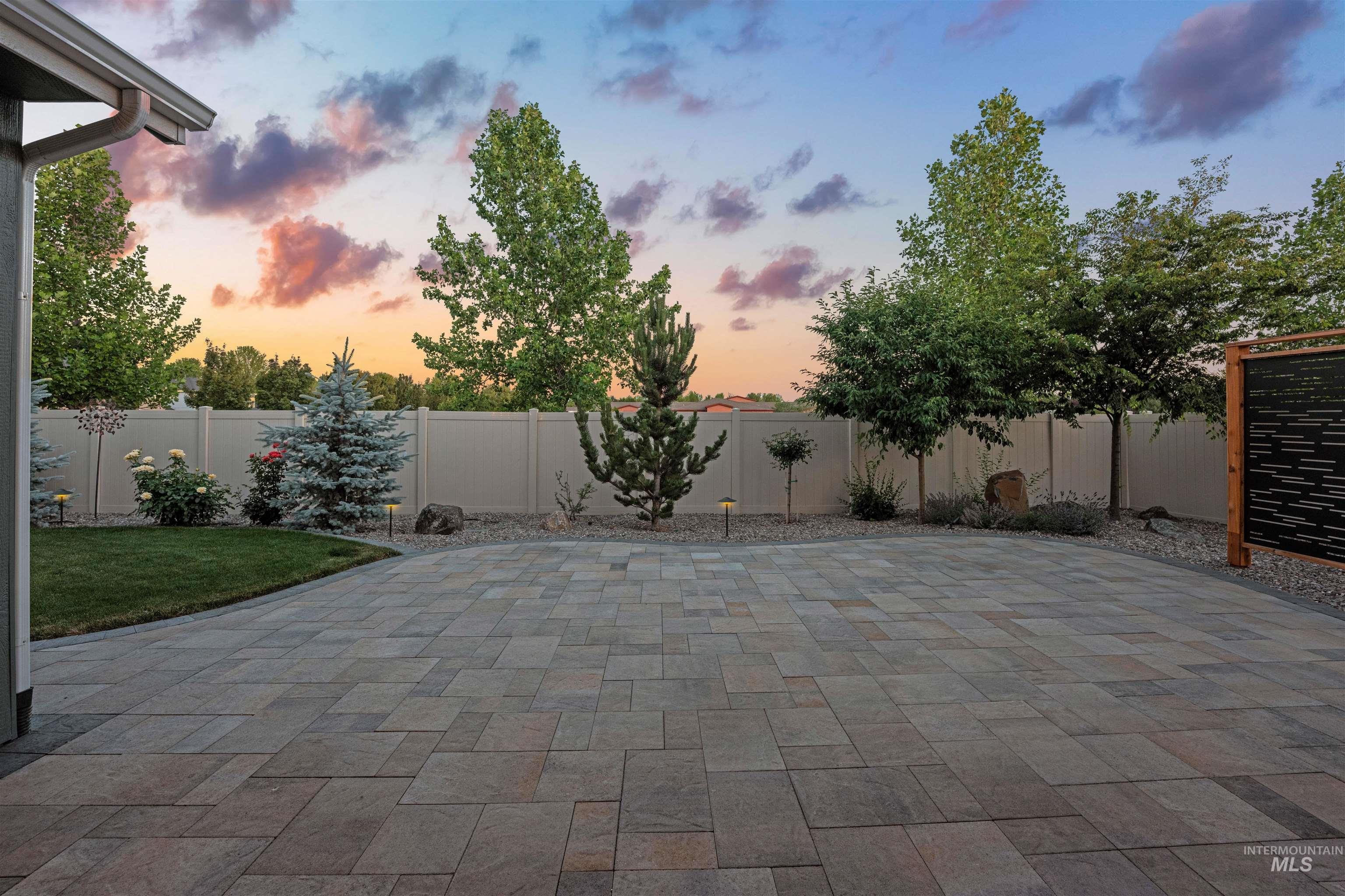 869 E Territory St, Meridian, Idaho 83646, 4 Bedrooms, 3 Bathrooms, Residential For Sale, Price $850,000, 98950743