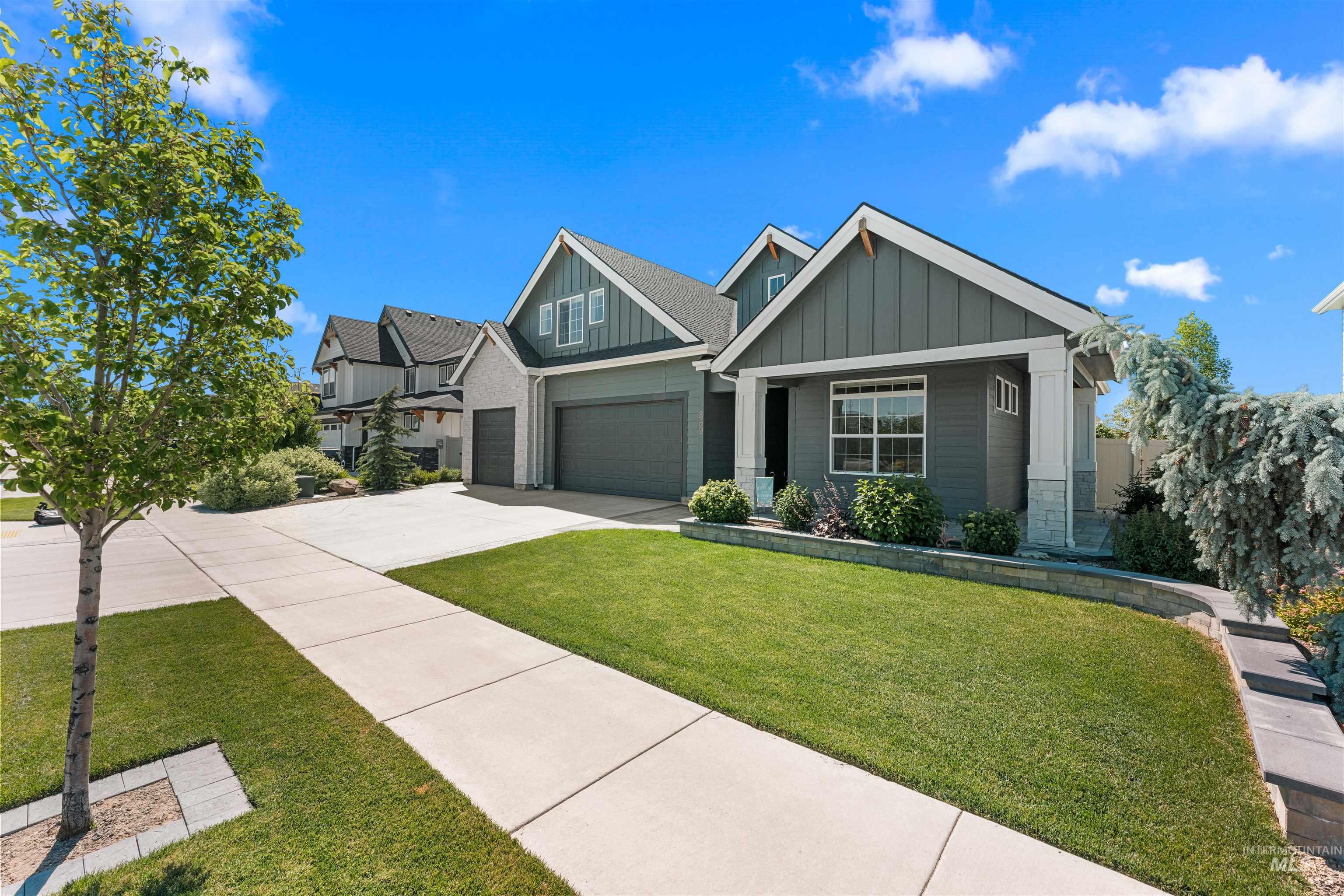869 E Territory St, Meridian, Idaho 83646, 4 Bedrooms, 3 Bathrooms, Residential For Sale, Price $850,000, 98950743