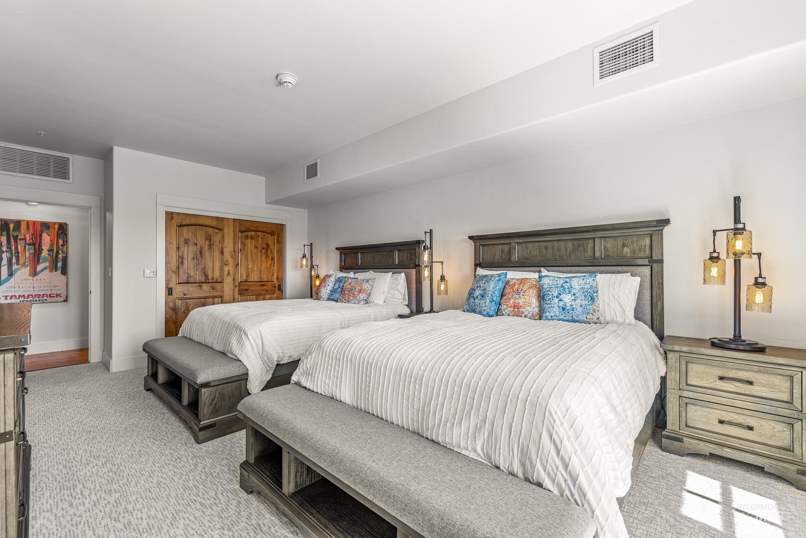 75 Arling Center Court, Donnelly, Idaho 83615, 2 Bedrooms, 2 Bathrooms, Residential For Sale, Price $1,195,000, 98950745