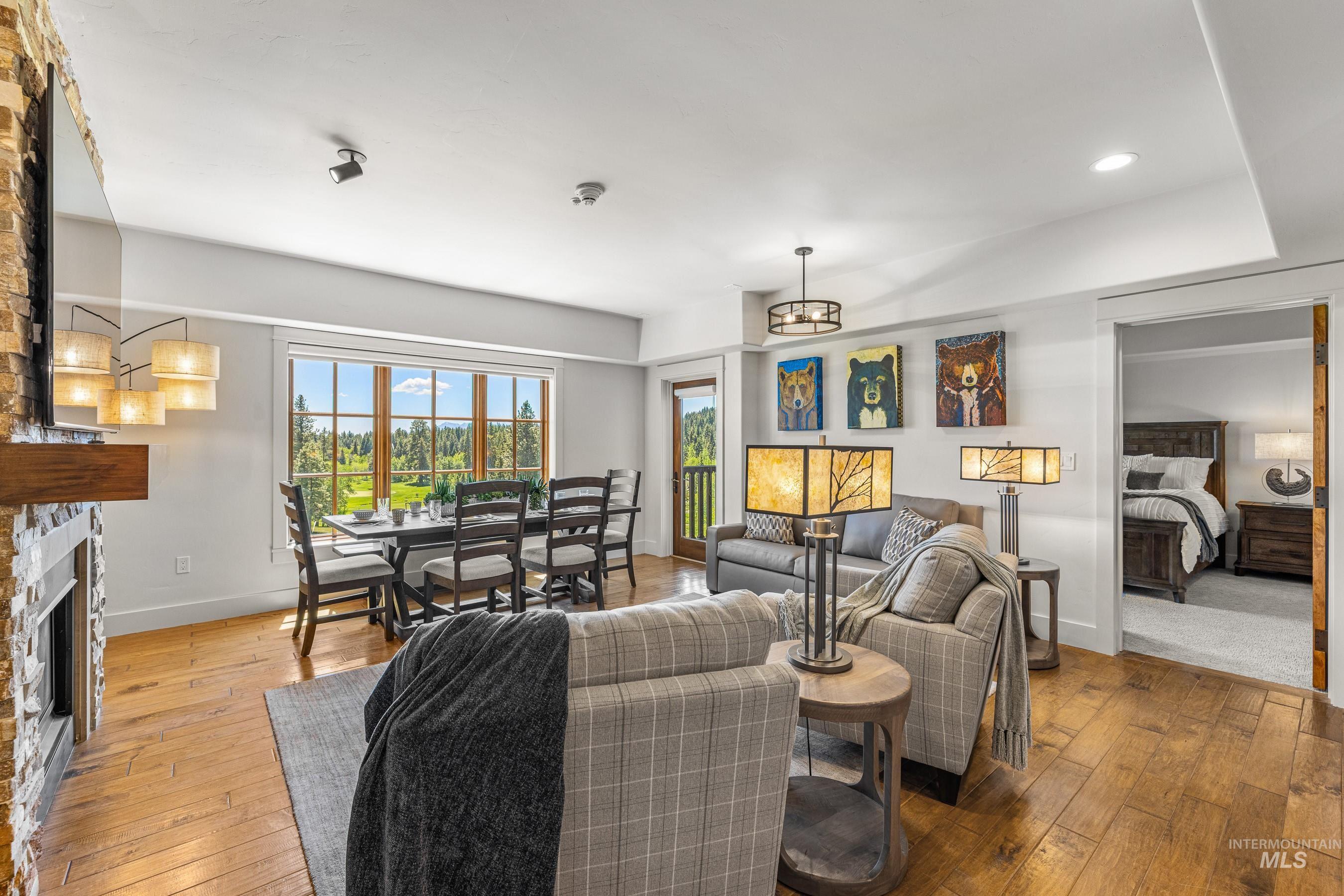 75 Arling Center Court, Donnelly, Idaho 83615, 2 Bedrooms, 2 Bathrooms, Residential For Sale, Price $1,195,000, 98950745