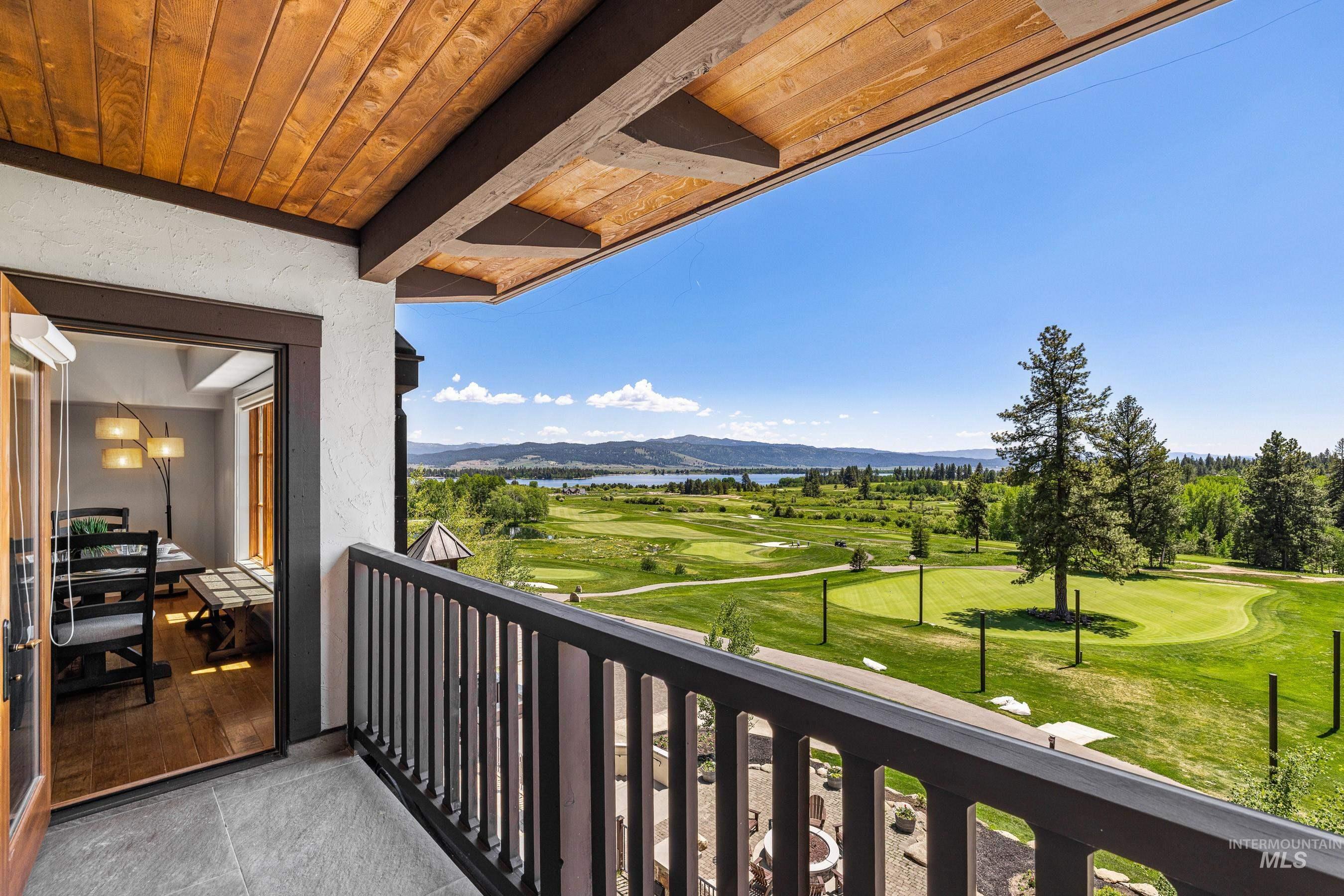 75 Arling Center Court, Donnelly, Idaho 83615, 2 Bedrooms, 2 Bathrooms, Residential For Sale, Price $1,195,000, 98950745