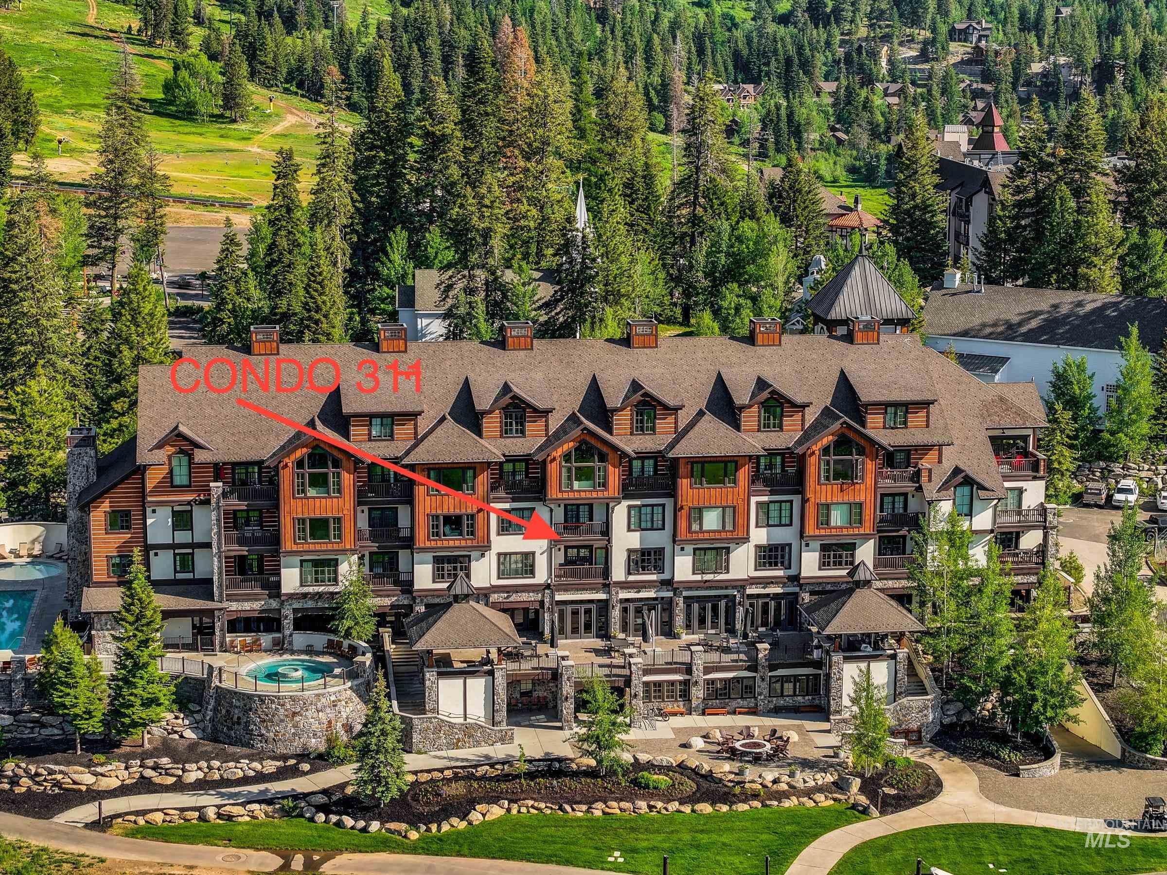 75 Arling Center Court, Donnelly, Idaho 83615, 2 Bedrooms, 2 Bathrooms, Residential For Sale, Price $1,195,000, 98950745