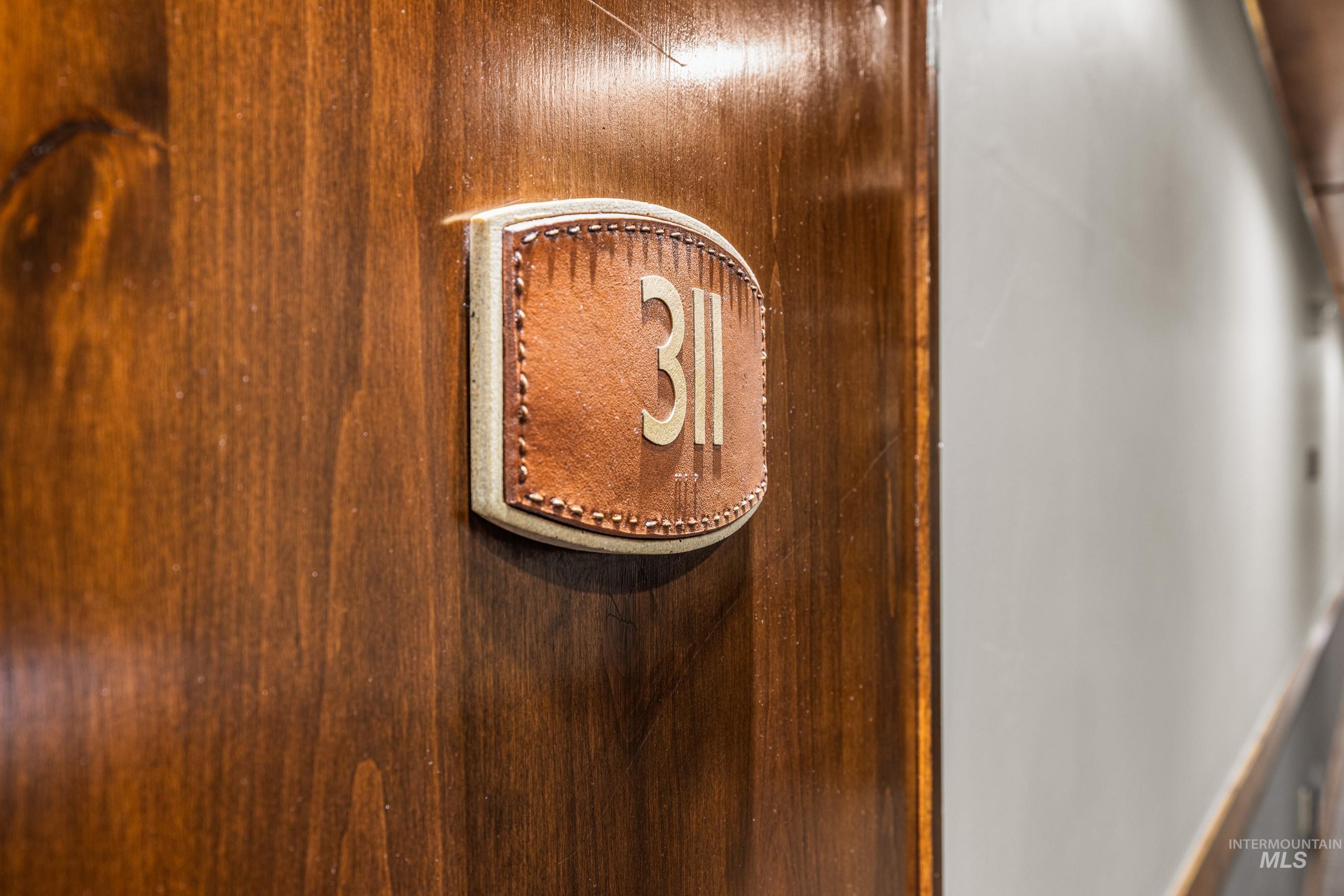 75 Arling Center Court, Donnelly, Idaho 83615, 2 Bedrooms, 2 Bathrooms, Residential For Sale, Price $1,195,000, 98950745