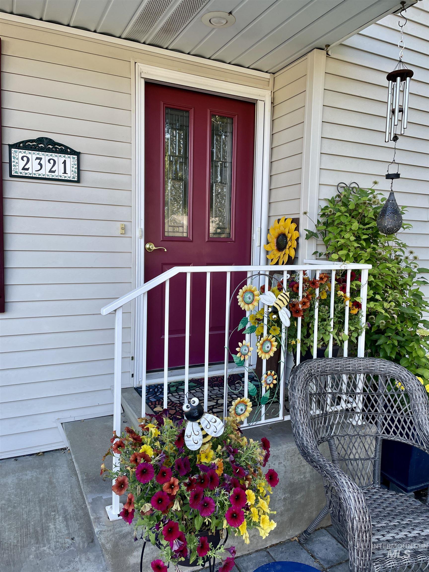 2321 Rolling Hills Dr., Clarkston, Washington 99403, 4 Bedrooms, 2 Bathrooms, Residential For Sale, Price $439,000, 98950784