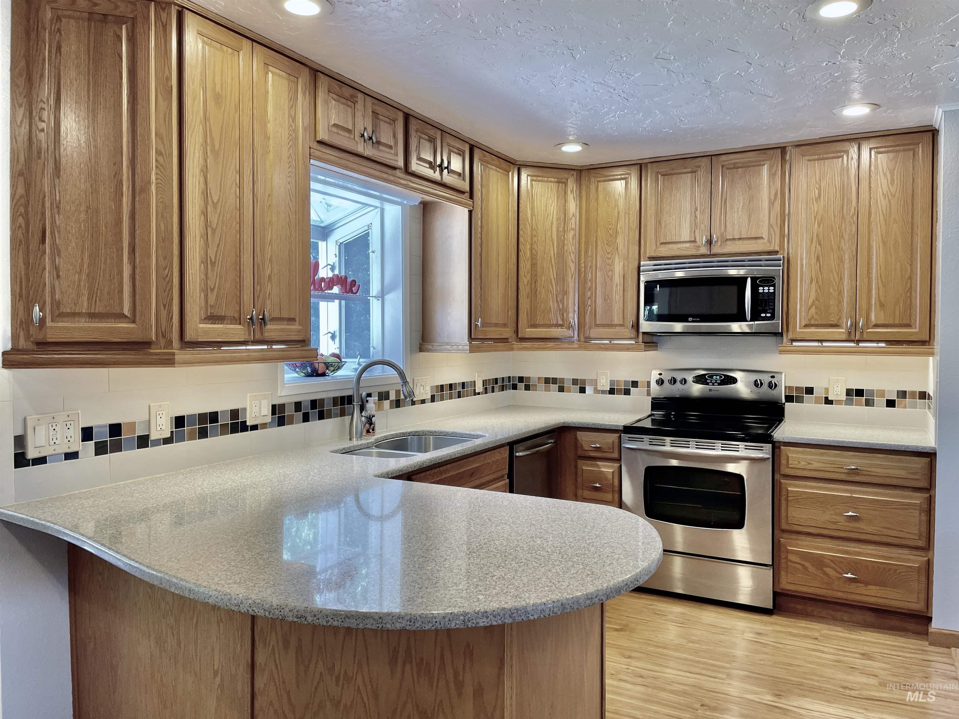 2321 Rolling Hills Dr., Clarkston, Washington 99403, 4 Bedrooms, 2 Bathrooms, Residential For Sale, Price $439,000, 98950784