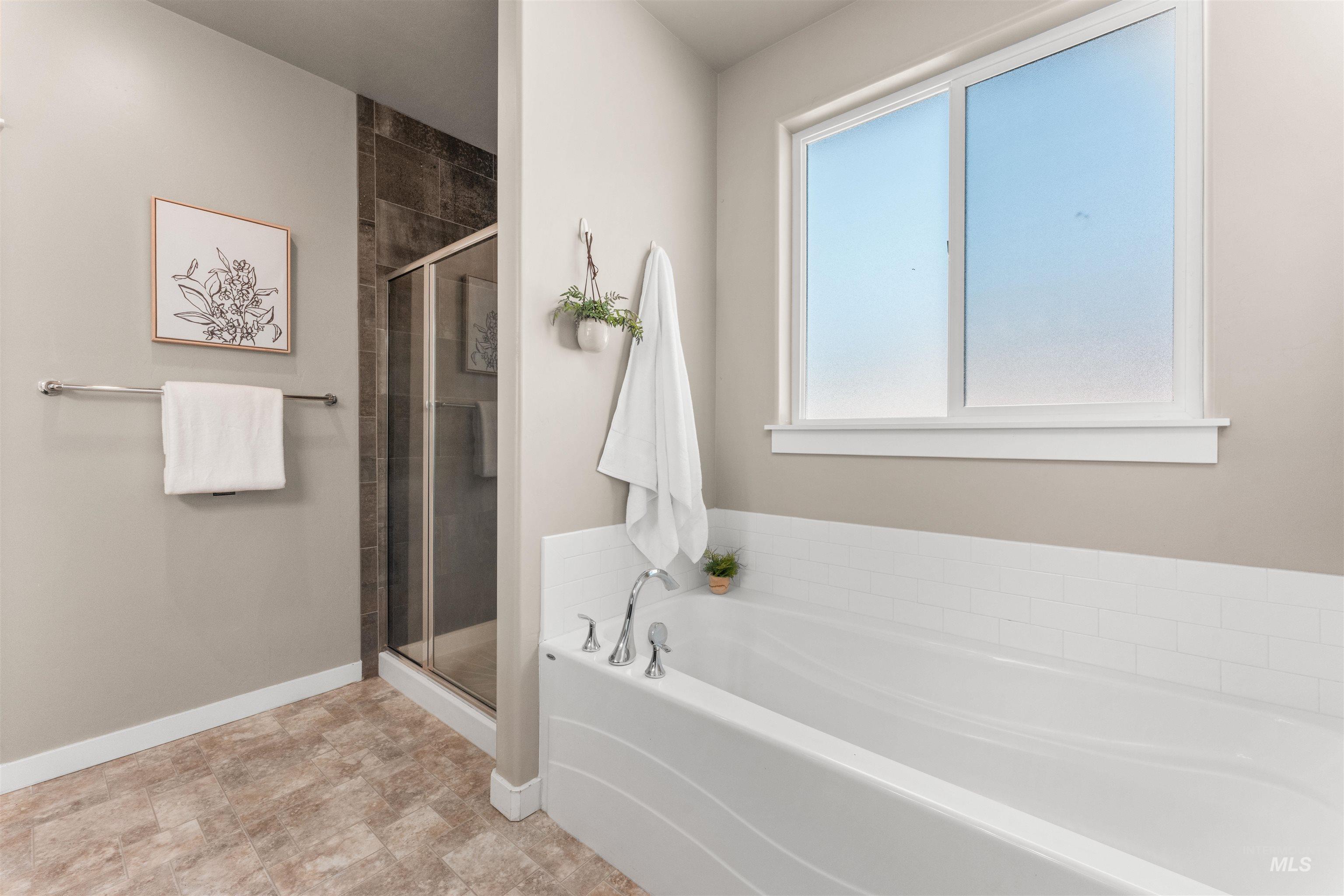 12457 W Awbrey St, Boise, Idaho 83709, 3 Bedrooms, 2 Bathrooms, Residential For Sale, Price $494,999, 98950793