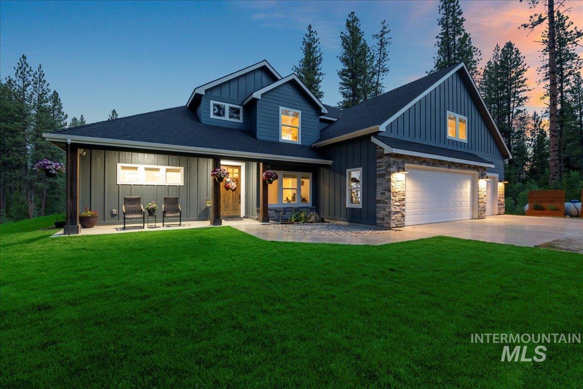 11 Crescent Cir, Idaho City, Idaho 83631, 4 Bedrooms, 3 Bathrooms, Residential For Sale, Price $900,000, 98950797