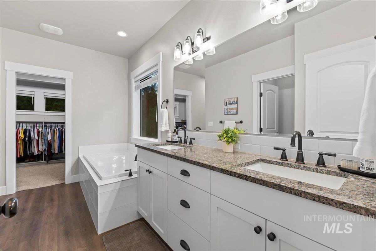 11 Crescent Cir, Idaho City, Idaho 83631, 4 Bedrooms, 3 Bathrooms, Residential For Sale, Price $900,000, 98950797