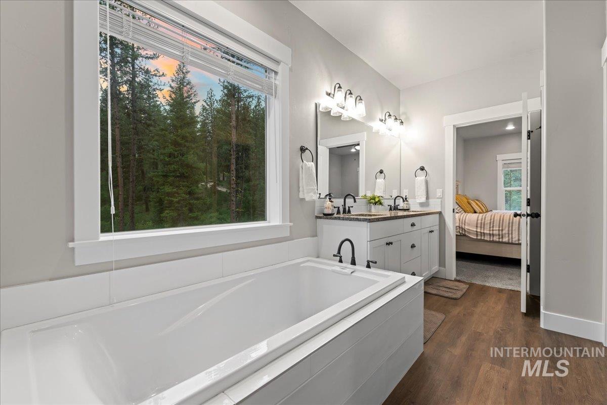 11 Crescent Cir, Idaho City, Idaho 83631, 4 Bedrooms, 3 Bathrooms, Residential For Sale, Price $900,000, 98950797