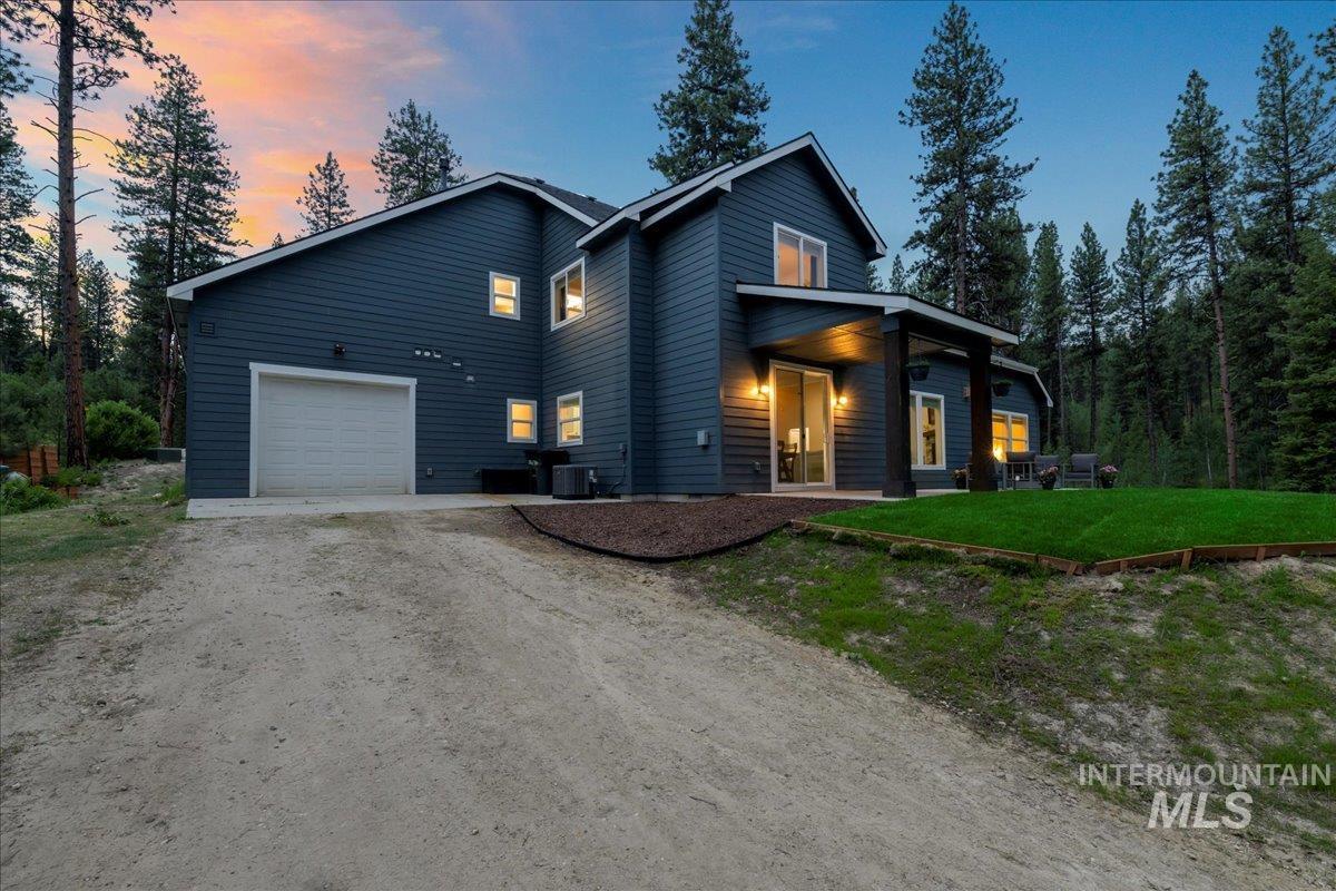 11 Crescent Cir, Idaho City, Idaho 83631, 4 Bedrooms, 3 Bathrooms, Residential For Sale, Price $900,000, 98950797