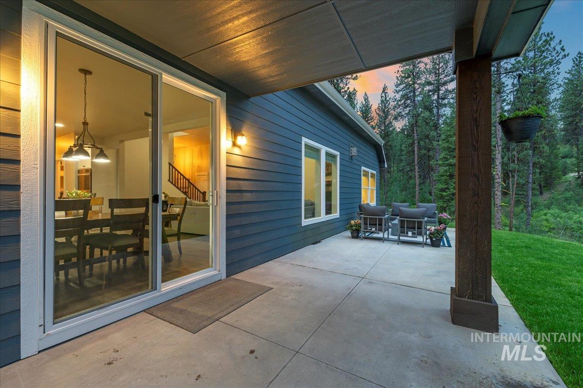 11 Crescent Cir, Idaho City, Idaho 83631, 4 Bedrooms, 3 Bathrooms, Residential For Sale, Price $900,000, 98950797