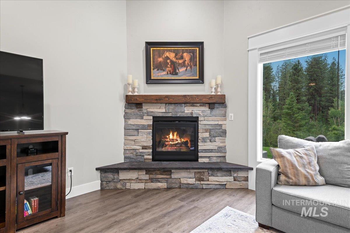 11 Crescent Cir, Idaho City, Idaho 83631, 4 Bedrooms, 3 Bathrooms, Residential For Sale, Price $900,000, 98950797