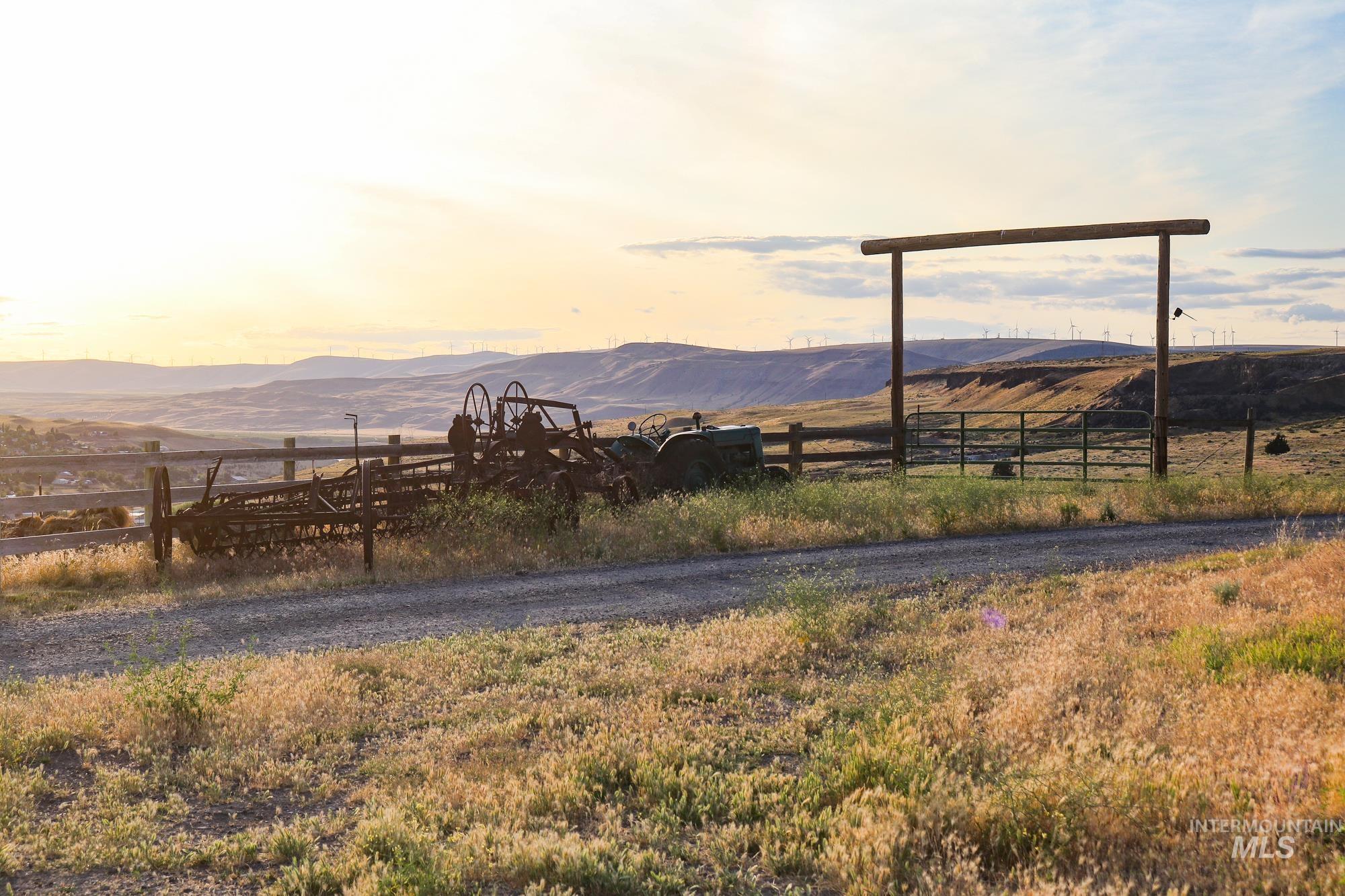 74207 Rhea Lane, Arlington, Oregon 97812, 4 Bedrooms, 2 Bathrooms, Farm & Ranch For Sale, Price $9,000,000, 98950807