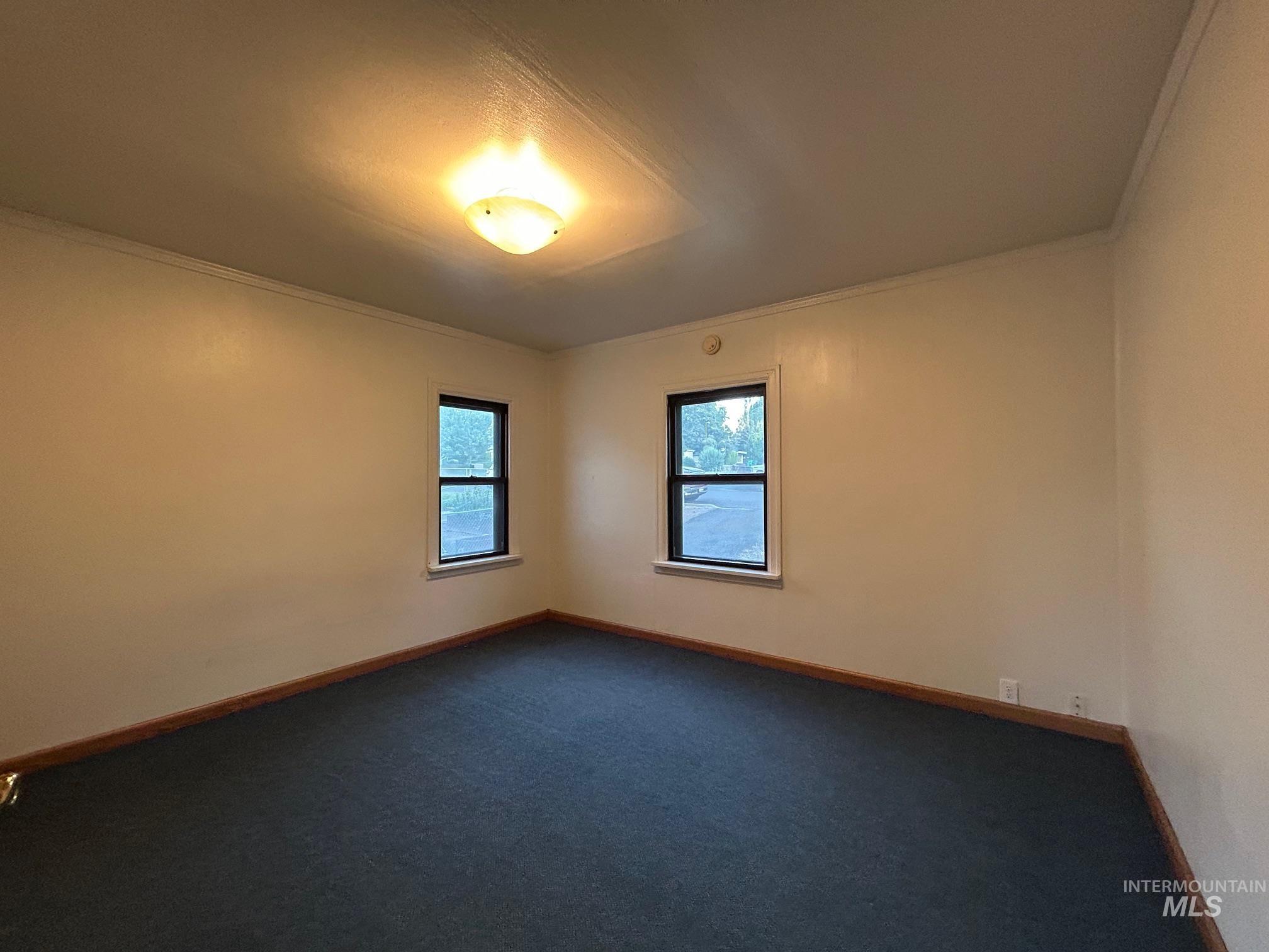 1811 17th Avenue, Lewiston, Idaho 83501, 2 Bedrooms, 1 Bathroom, Residential Income For Sale, Price $335,000, 98950809