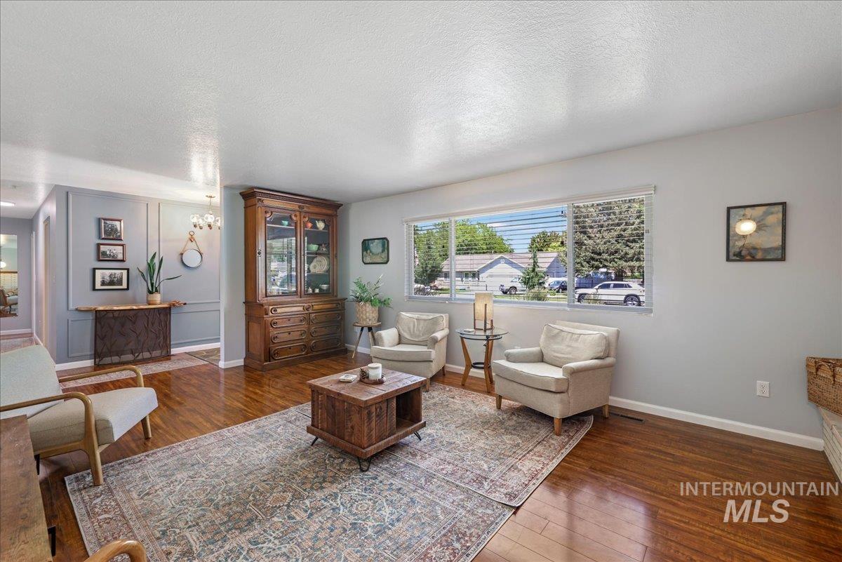 539 Rimview Dr, Twin Falls, Idaho 83301, 5 Bedrooms, 3 Bathrooms, Residential For Sale, Price $575,000, 98950828