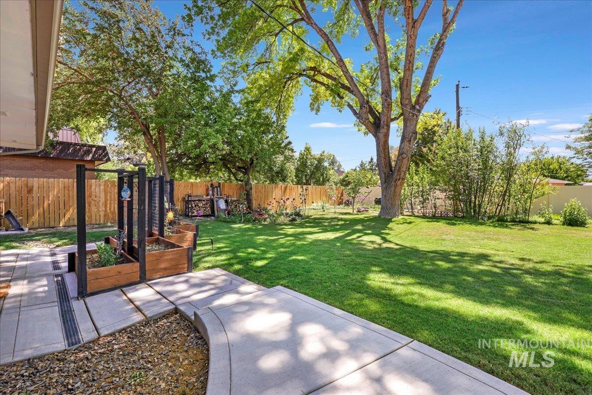 539 Rimview Dr, Twin Falls, Idaho 83301, 5 Bedrooms, 3 Bathrooms, Residential For Sale, Price $575,000, 98950828