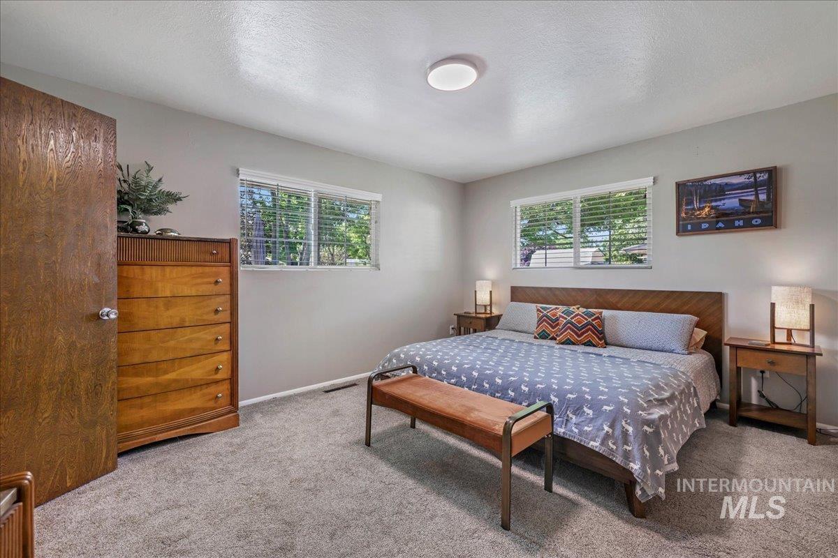 539 Rimview Dr, Twin Falls, Idaho 83301, 5 Bedrooms, 3 Bathrooms, Residential For Sale, Price $575,000, 98950828