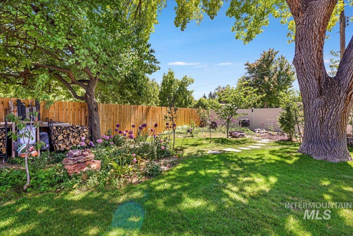 539 Rimview Dr, Twin Falls, Idaho 83301, 5 Bedrooms, 3 Bathrooms, Residential For Sale, Price $575,000, 98950828