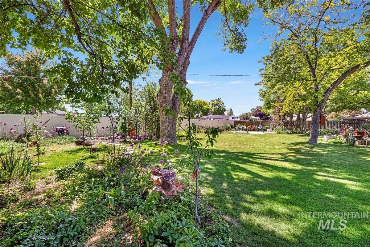 539 Rimview Dr, Twin Falls, Idaho 83301, 5 Bedrooms, 3 Bathrooms, Residential For Sale, Price $575,000, 98950828