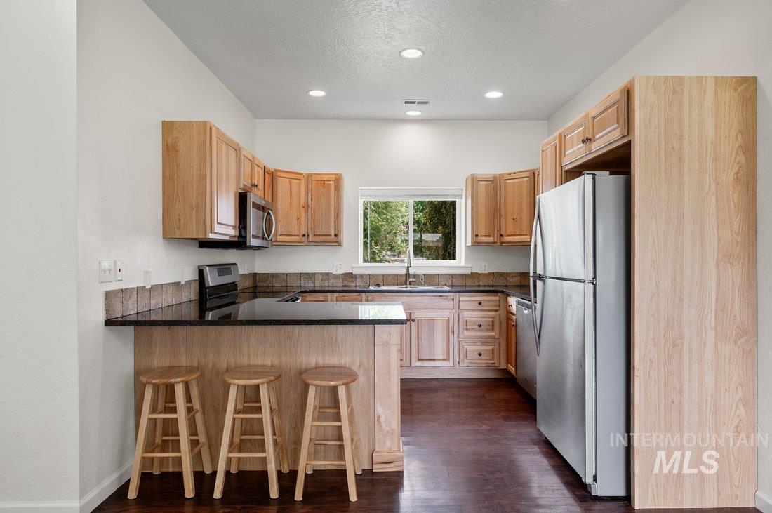 316 N 11th St, Payette, Idaho 83661-2418, 2 Bedrooms, 1.5 Bathrooms, Residential Income For Sale, Price $2,190,000, 98950843