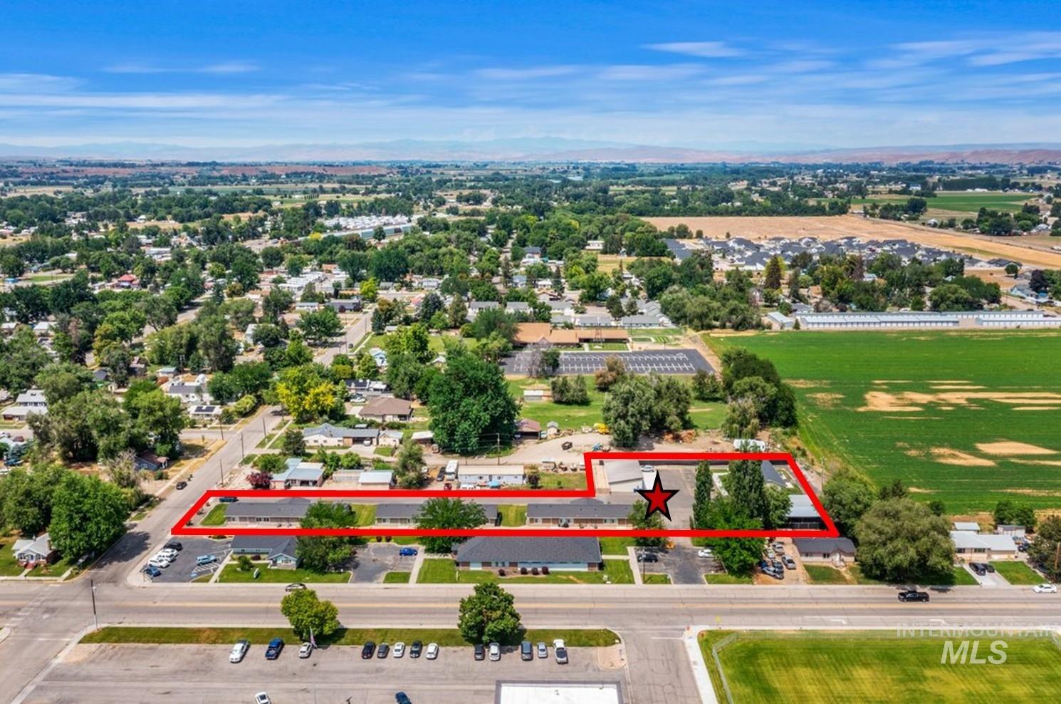 316 N 11th St, Payette, Idaho 83661-2418, 2 Bedrooms, 1.5 Bathrooms, Residential Income For Sale, Price $2,190,000, 98950843