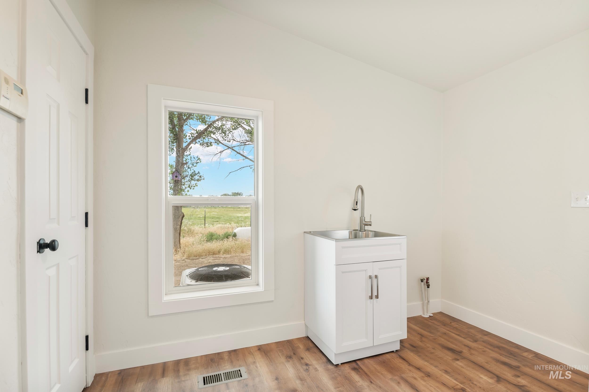 30556 Pet Ln, Parma, Idaho 83660, 3 Bedrooms, 2 Bathrooms, Residential For Sale, Price $1,074,000, 98950844