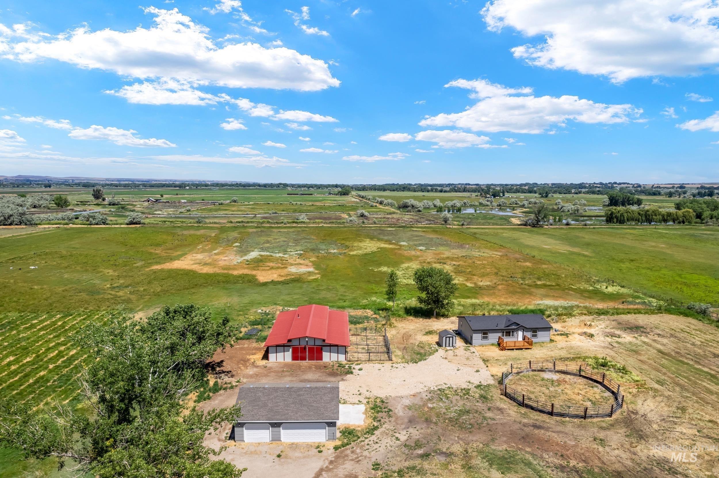 30556 Pet Ln, Parma, Idaho 83660, 3 Bedrooms, 2 Bathrooms, Residential For Sale, Price $1,074,000, 98950844