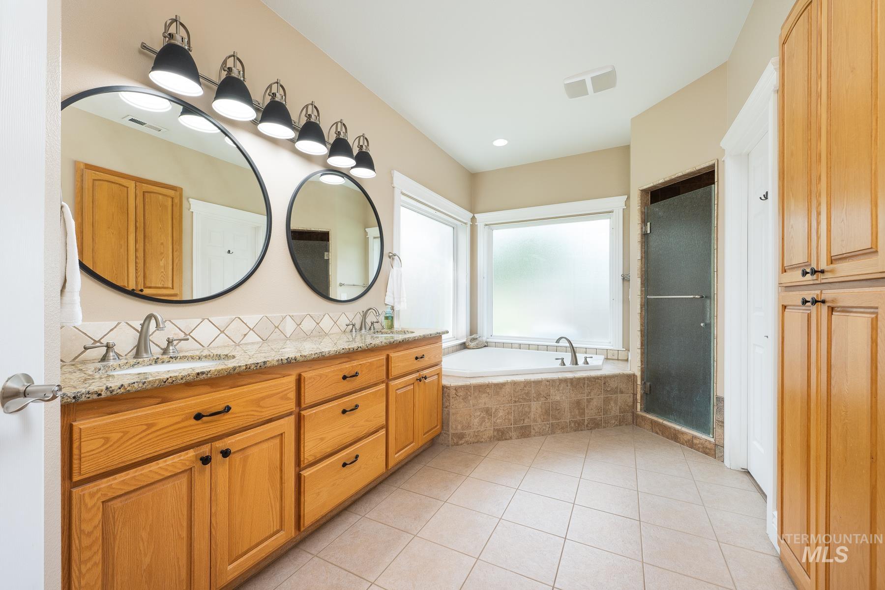 311 Riverview Drive, Marsing, Idaho 83639, 7 Bedrooms, 3 Bathrooms, Residential Income For Sale, Price $1,125,000, 98950911