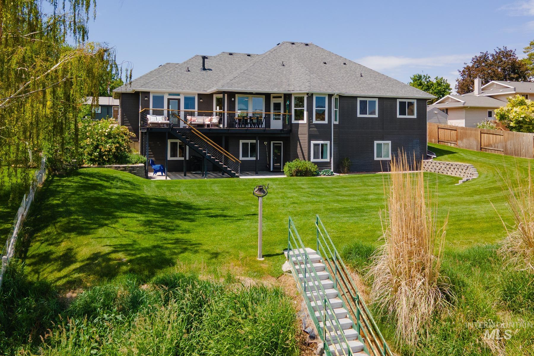 311 Riverview Drive, Marsing, Idaho 83639, 7 Bedrooms, 3 Bathrooms, Residential Income For Sale, Price $1,125,000, 98950911