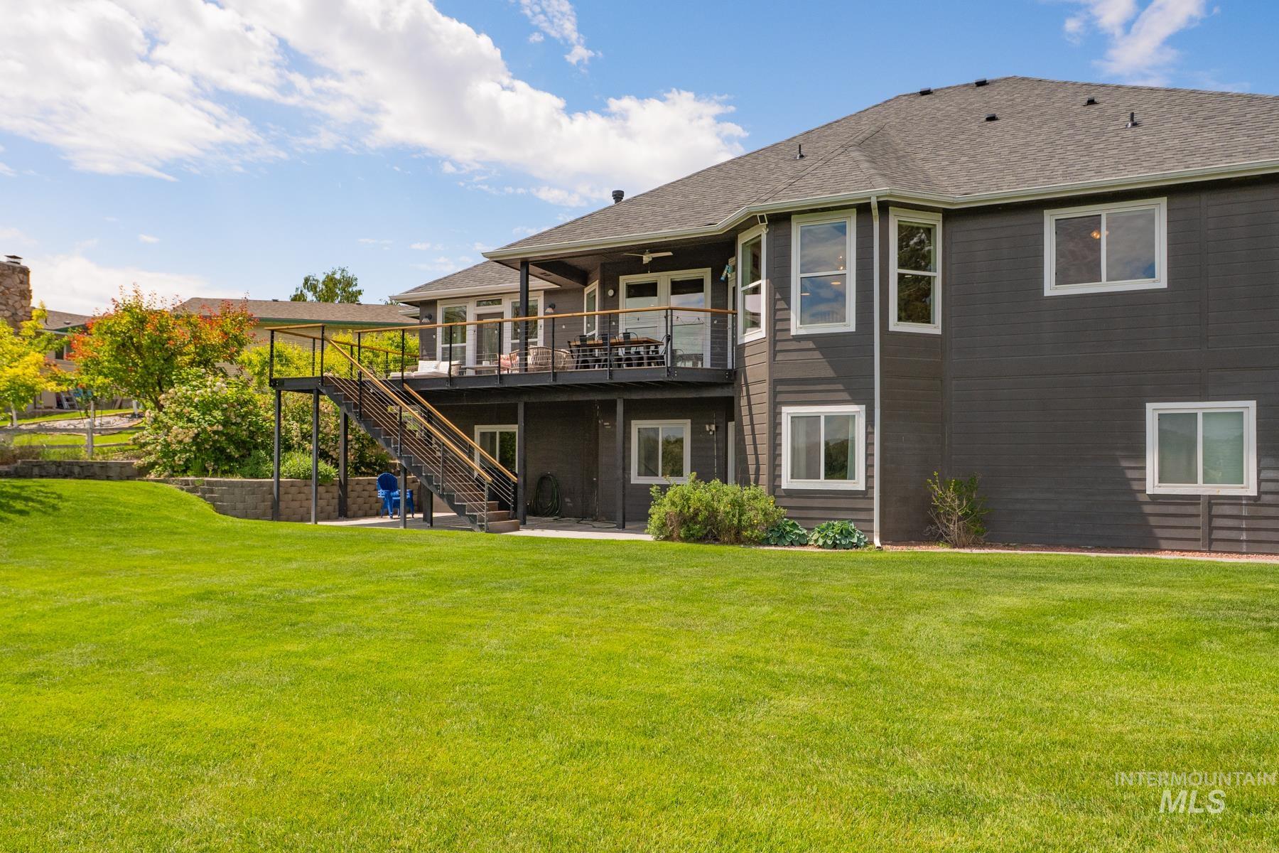 311 Riverview Drive, Marsing, Idaho 83639, 7 Bedrooms, 3 Bathrooms, Residential Income For Sale, Price $1,125,000, 98950911