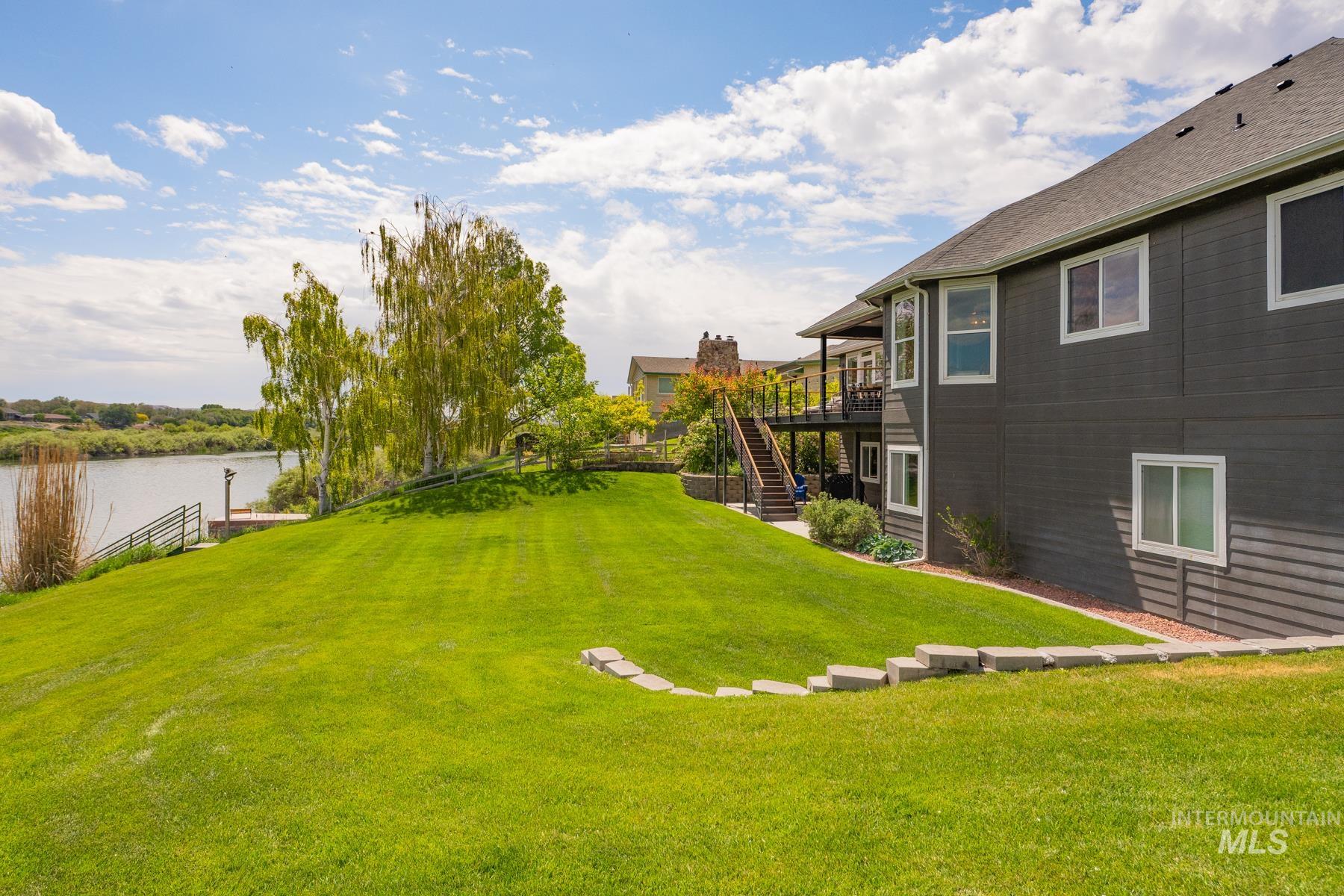 311 Riverview Drive, Marsing, Idaho 83639, 7 Bedrooms, 3 Bathrooms, Residential Income For Sale, Price $1,125,000, 98950911