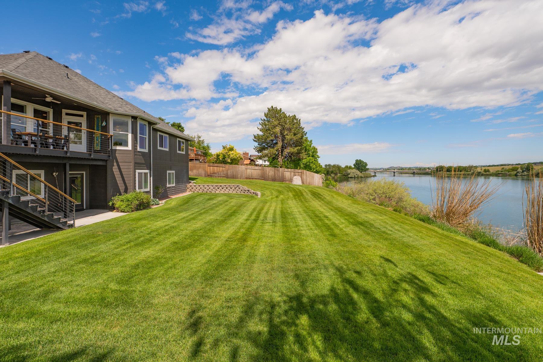 311 Riverview Drive, Marsing, Idaho 83639, 7 Bedrooms, 3 Bathrooms, Residential Income For Sale, Price $1,125,000, 98950911