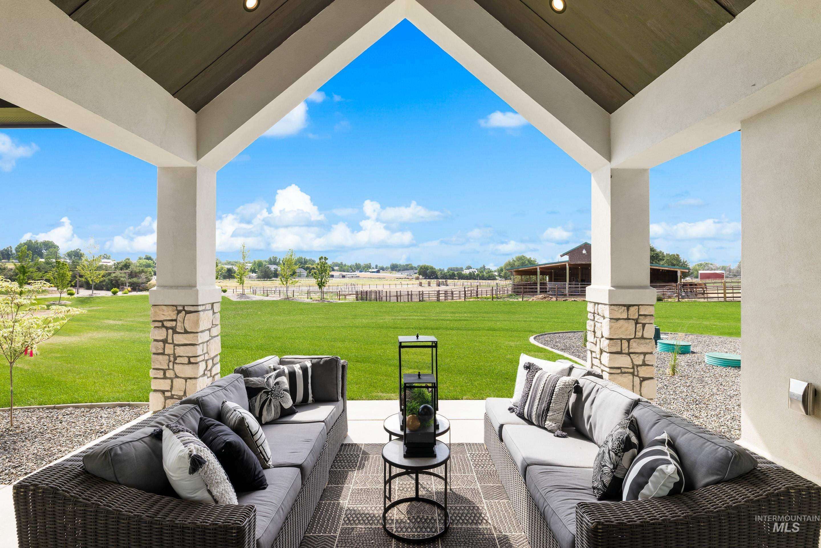 25260 Bur Oak Pl, Caldwell, Idaho 83607, 3 Bedrooms, 2.5 Bathrooms, Residential For Sale, Price $1,395,000, 98950927