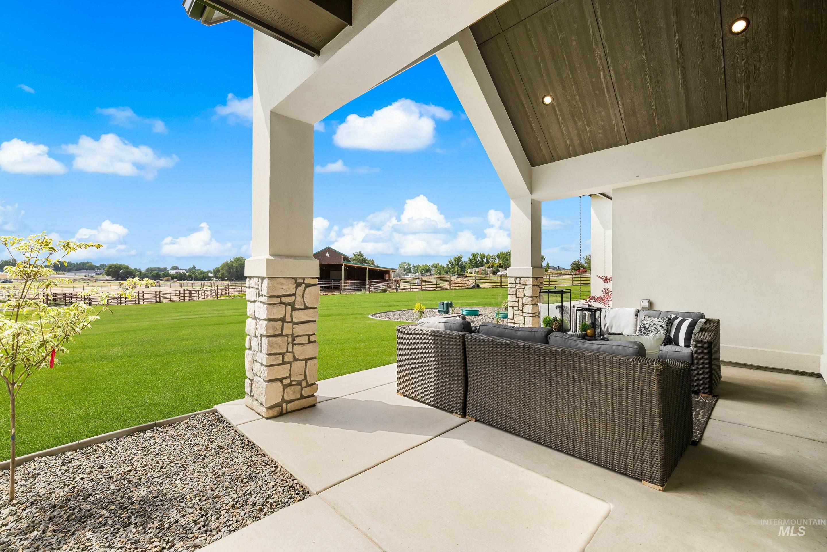 25260 Bur Oak Pl, Caldwell, Idaho 83607, 3 Bedrooms, 2.5 Bathrooms, Residential For Sale, Price $1,395,000, 98950927