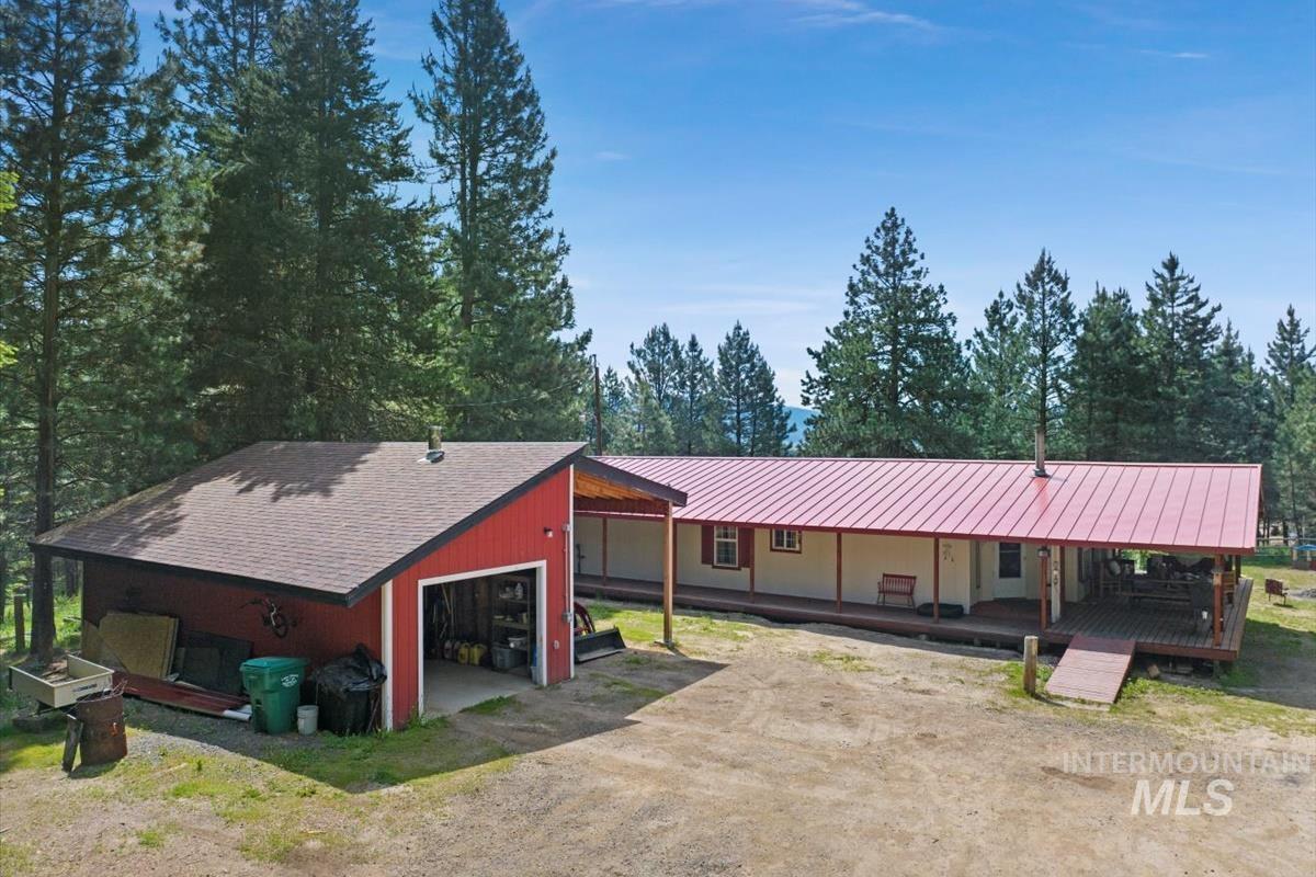 29 Rising Ln, Cascade, Idaho 83611, 3 Bedrooms, 2 Bathrooms, Residential For Sale, Price $540,000, 98950938