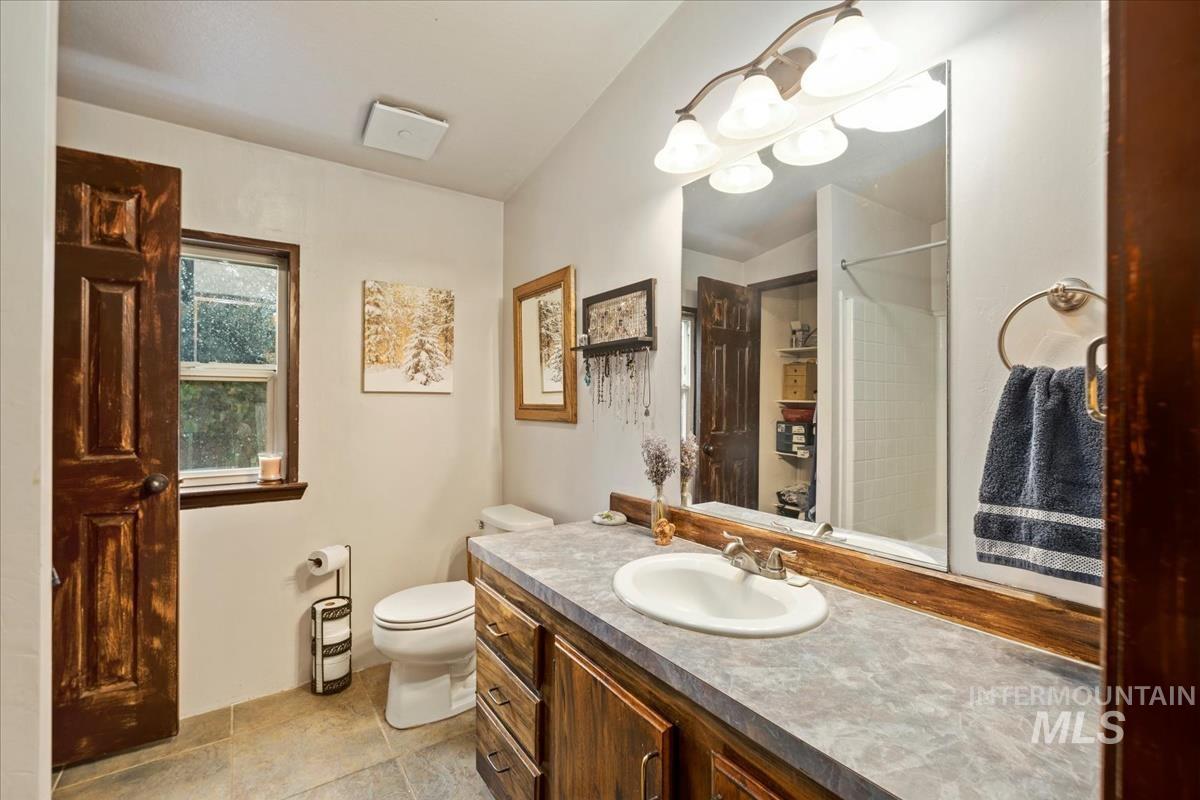 29 Rising Ln, Cascade, Idaho 83611, 3 Bedrooms, 2 Bathrooms, Residential For Sale, Price $540,000, 98950938