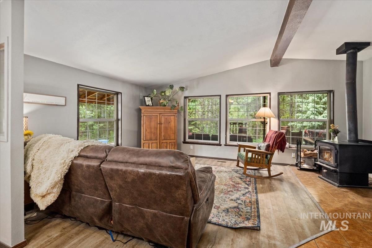 29 Rising Ln, Cascade, Idaho 83611, 3 Bedrooms, 2 Bathrooms, Residential For Sale, Price $540,000, 98950938