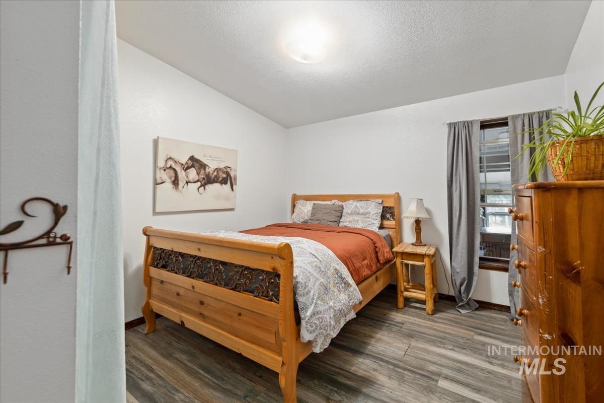 29 Rising Ln, Cascade, Idaho 83611, 3 Bedrooms, 2 Bathrooms, Residential For Sale, Price $540,000, 98950938