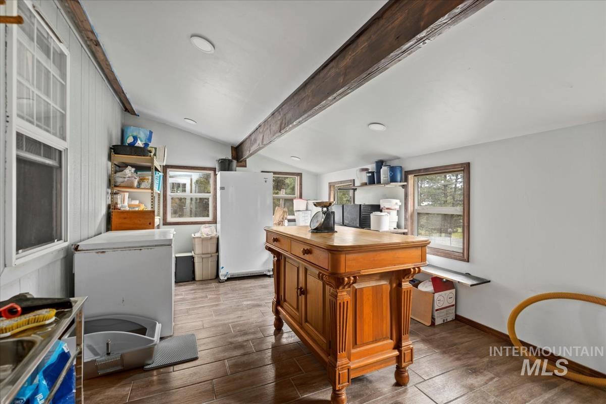 29 Rising Ln, Cascade, Idaho 83611, 3 Bedrooms, 2 Bathrooms, Residential For Sale, Price $540,000, 98950938