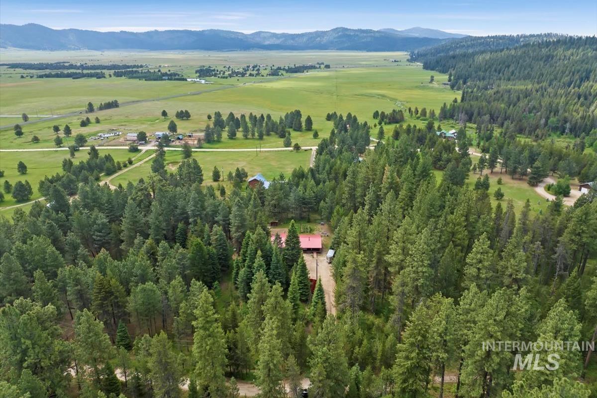 29 Rising Ln, Cascade, Idaho 83611, 3 Bedrooms, 2 Bathrooms, Residential For Sale, Price $540,000, 98950938