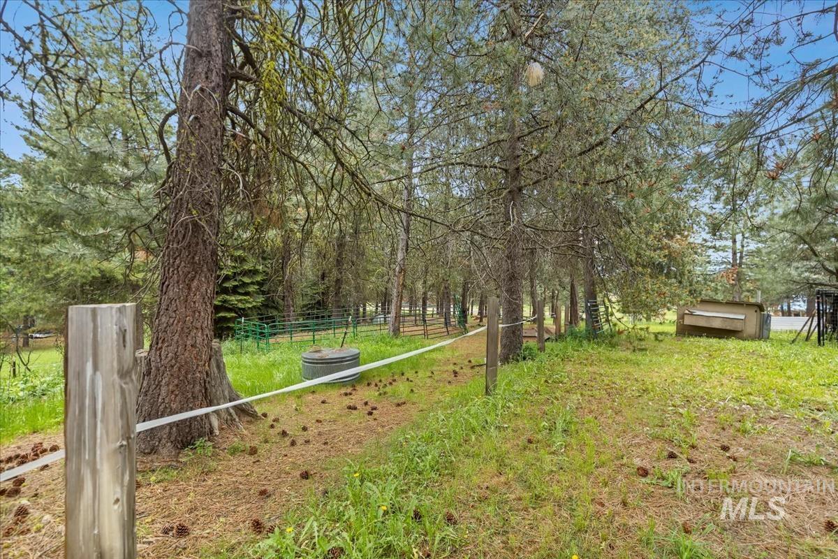 29 Rising Ln, Cascade, Idaho 83611, 3 Bedrooms, 2 Bathrooms, Residential For Sale, Price $540,000, 98950938